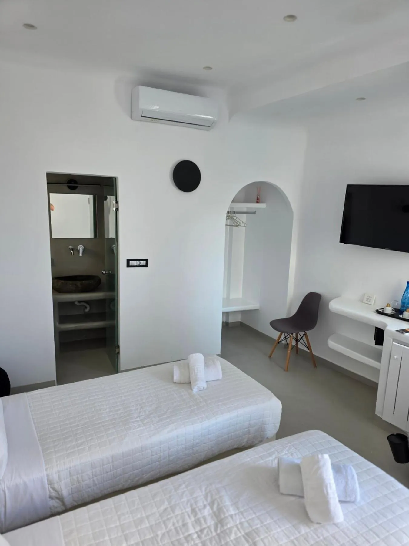 TV and multimedia, Bed in Tataki Family Hotel