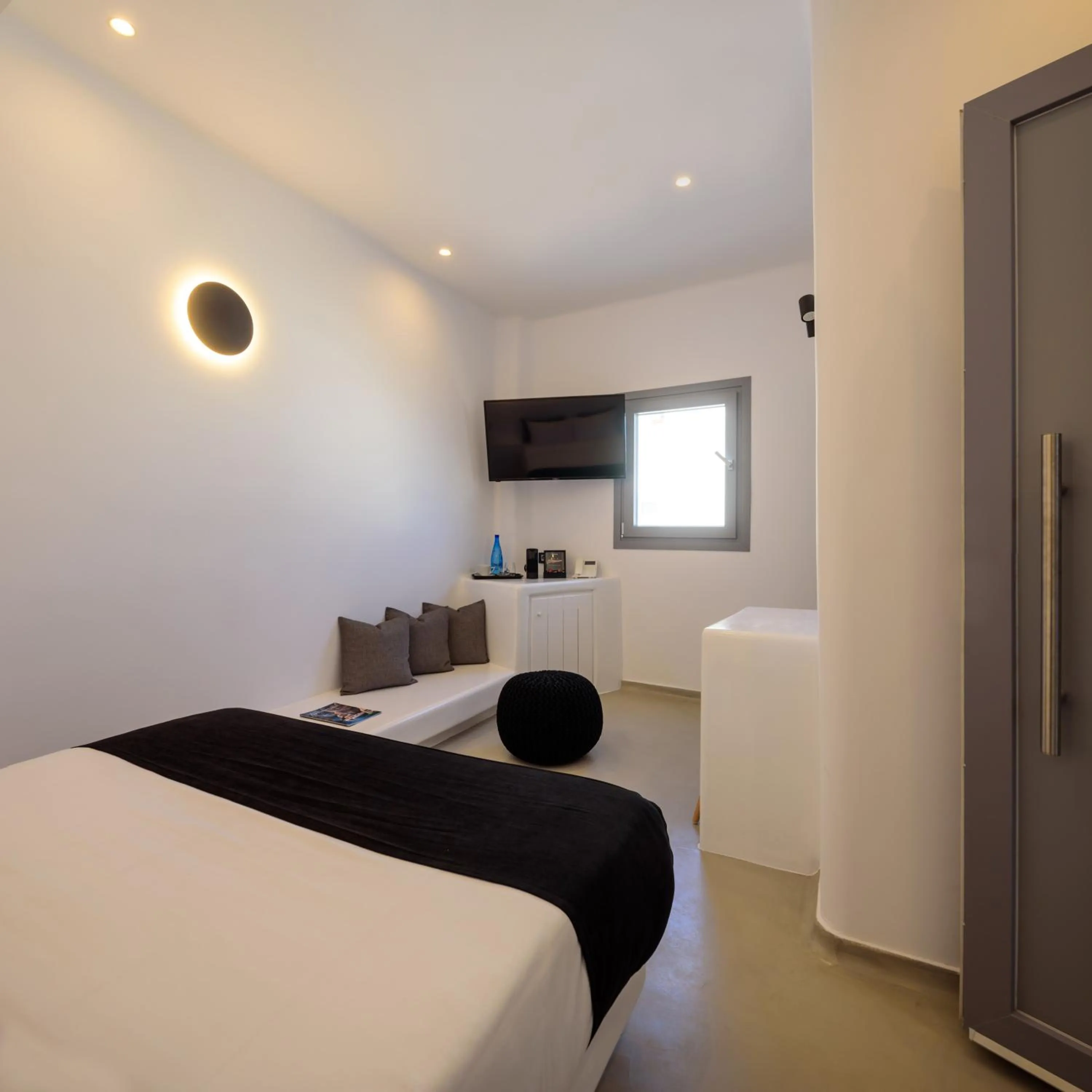 Bed in Tataki Family Hotel