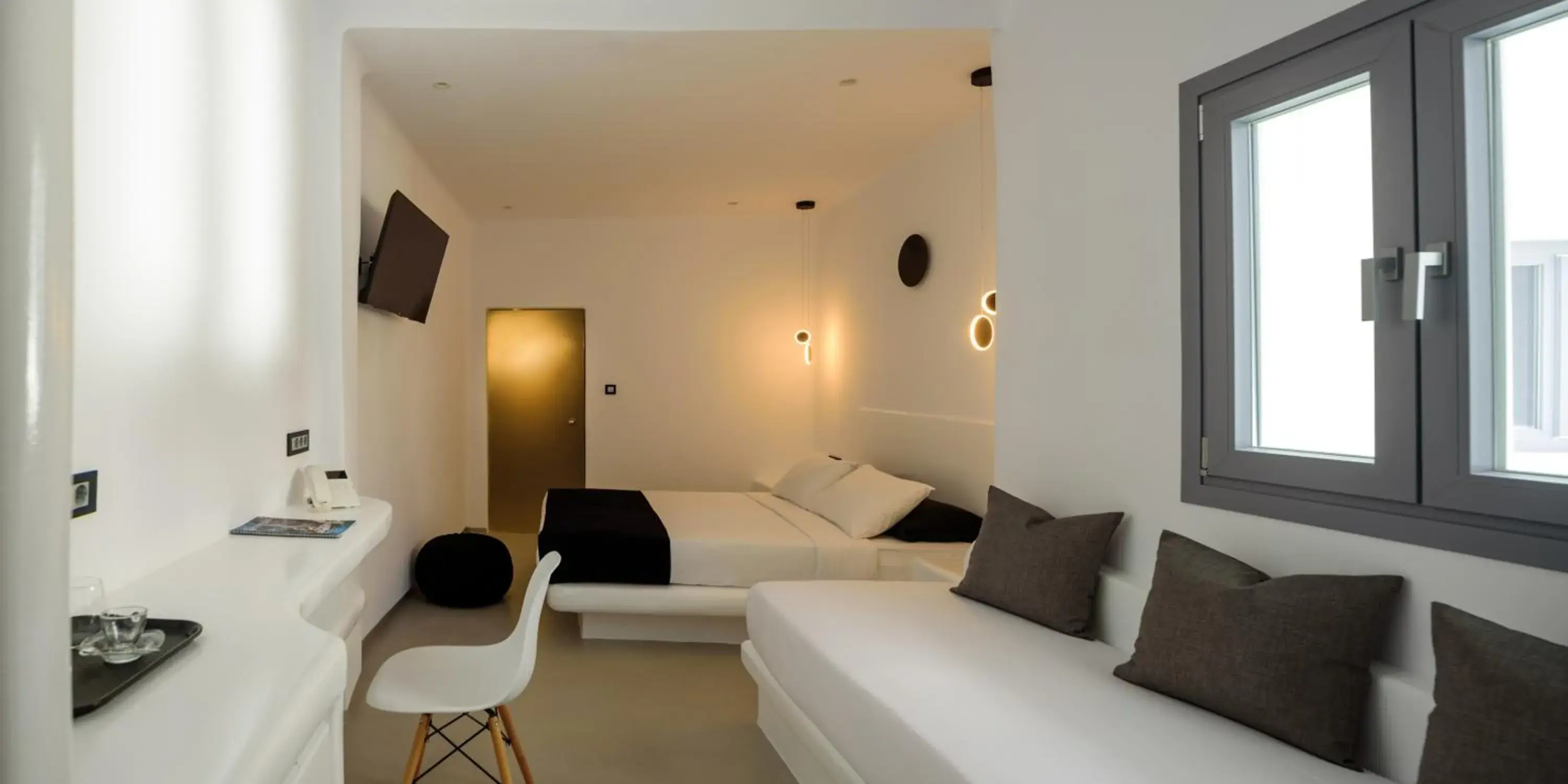 Triple Room with Garden View in Tataki Family Hotel Triple Room with Garden View in Tataki Family Hotel