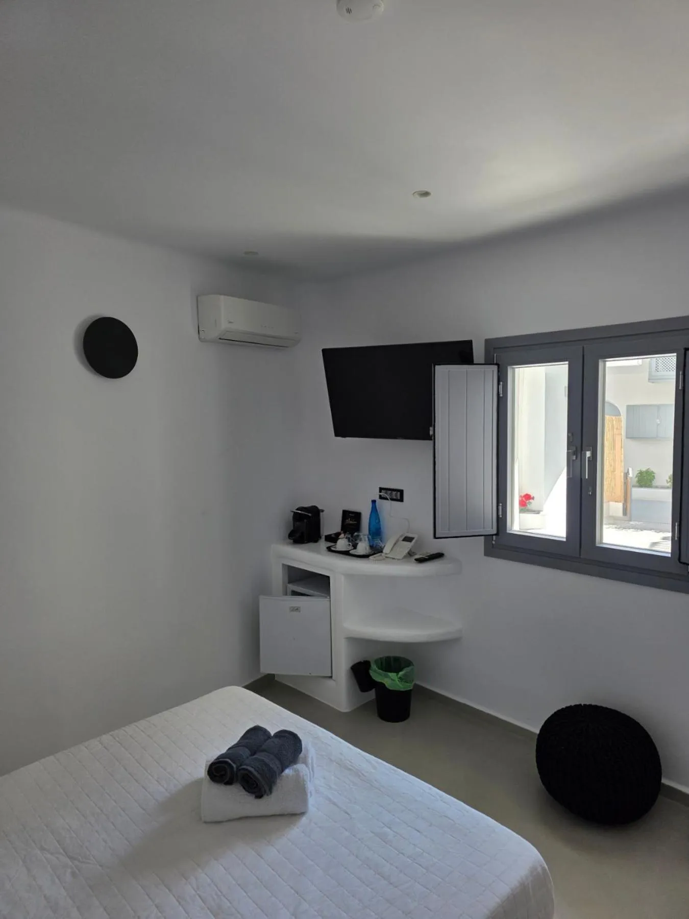 Bed in Tataki Family Hotel