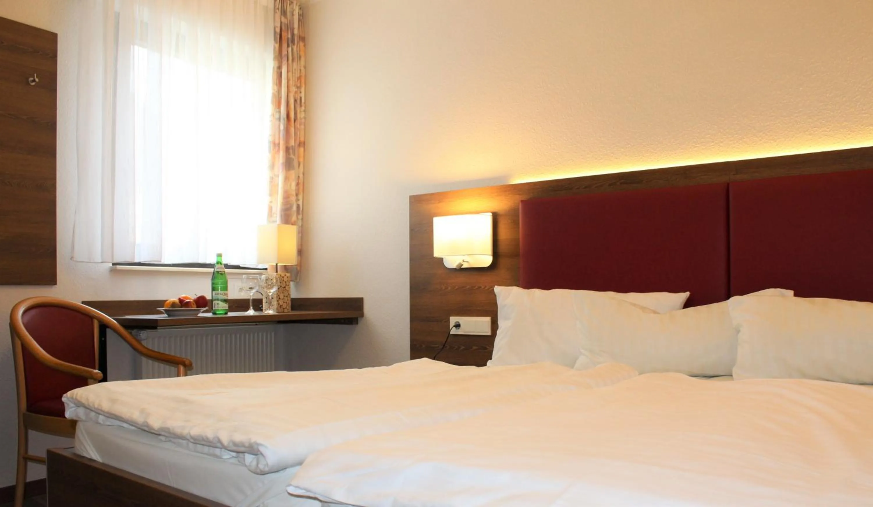 Bedroom, Bed in Hotel zur Post 3 Sterne superior