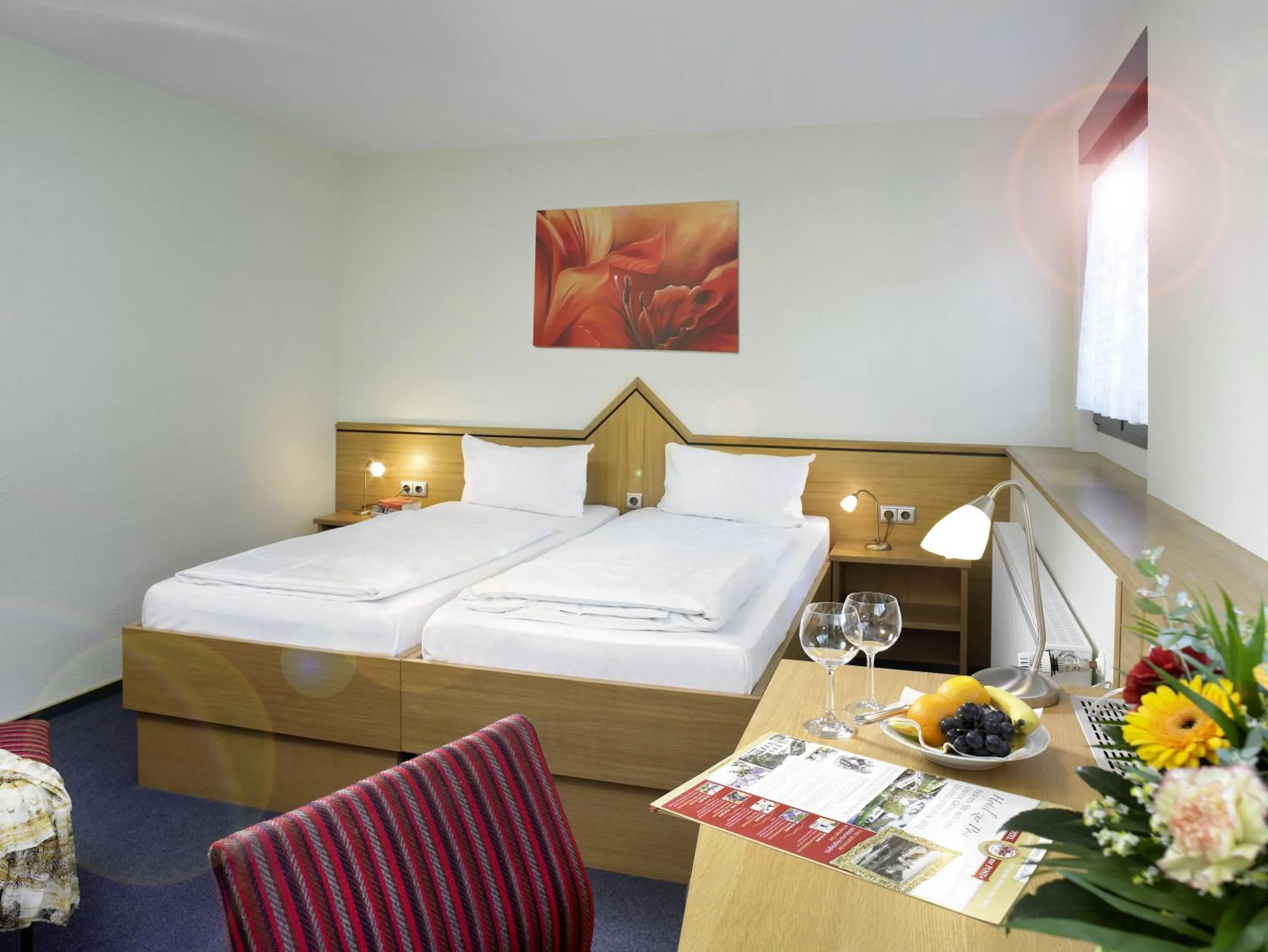 Photo of the whole room, Bed in Hotel zur Post 3 Sterne superior