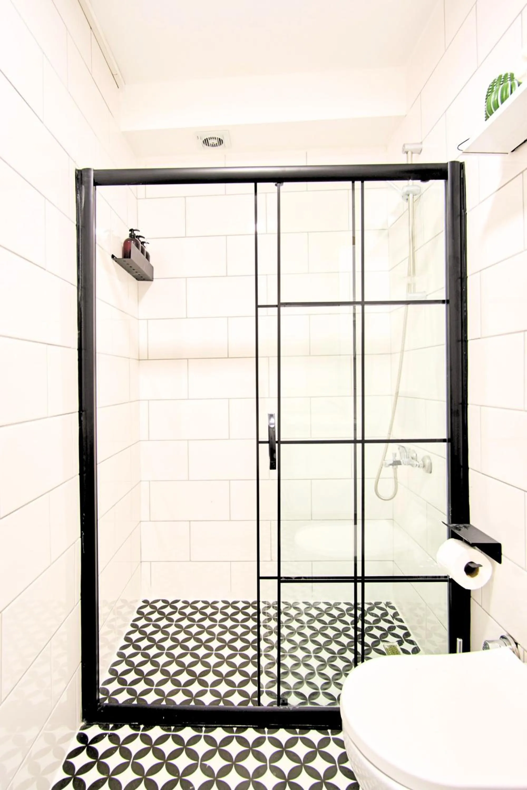 Shower in TAKS-INN Hotel