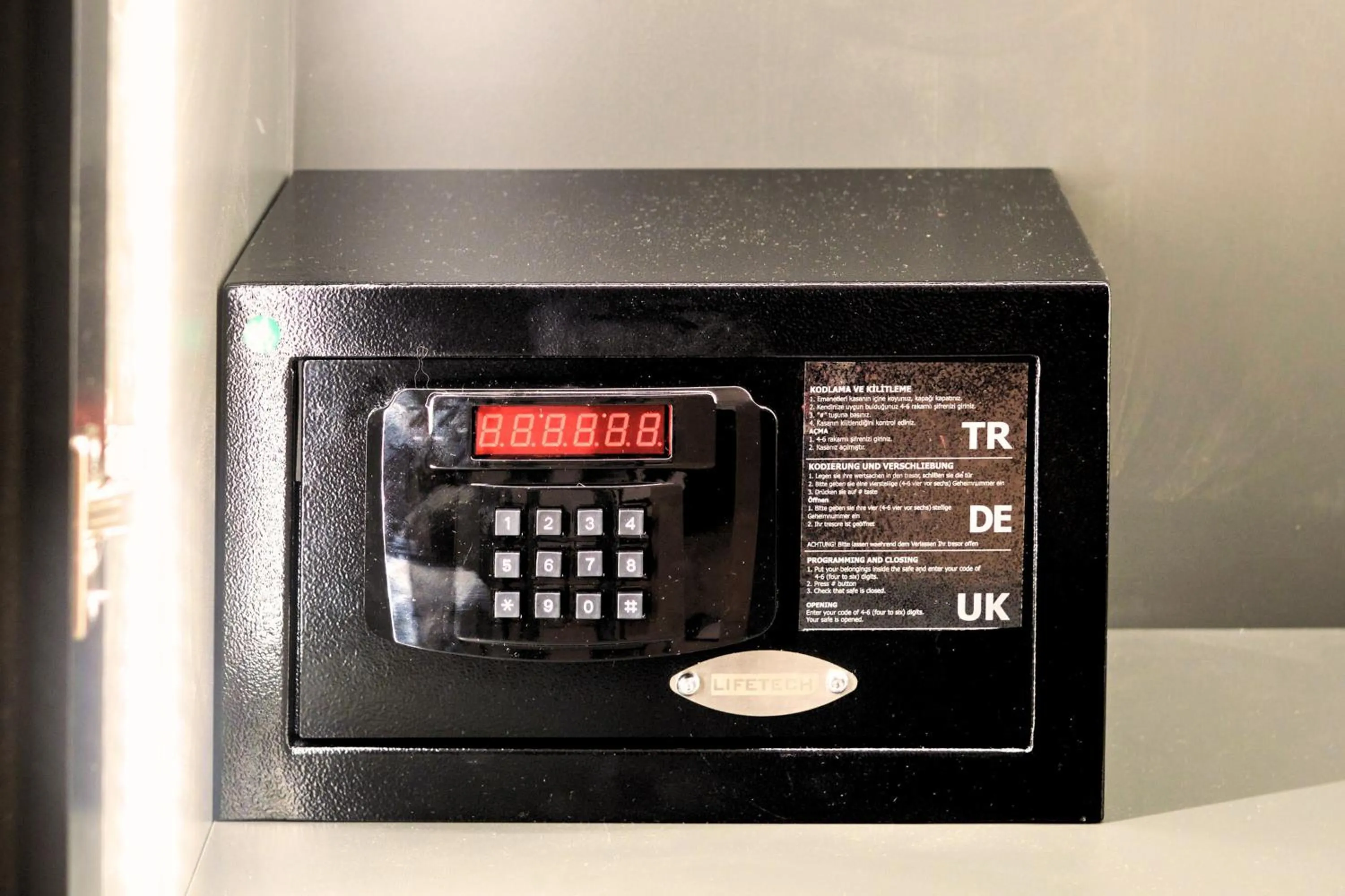 safe in TAKS-INN Hotel