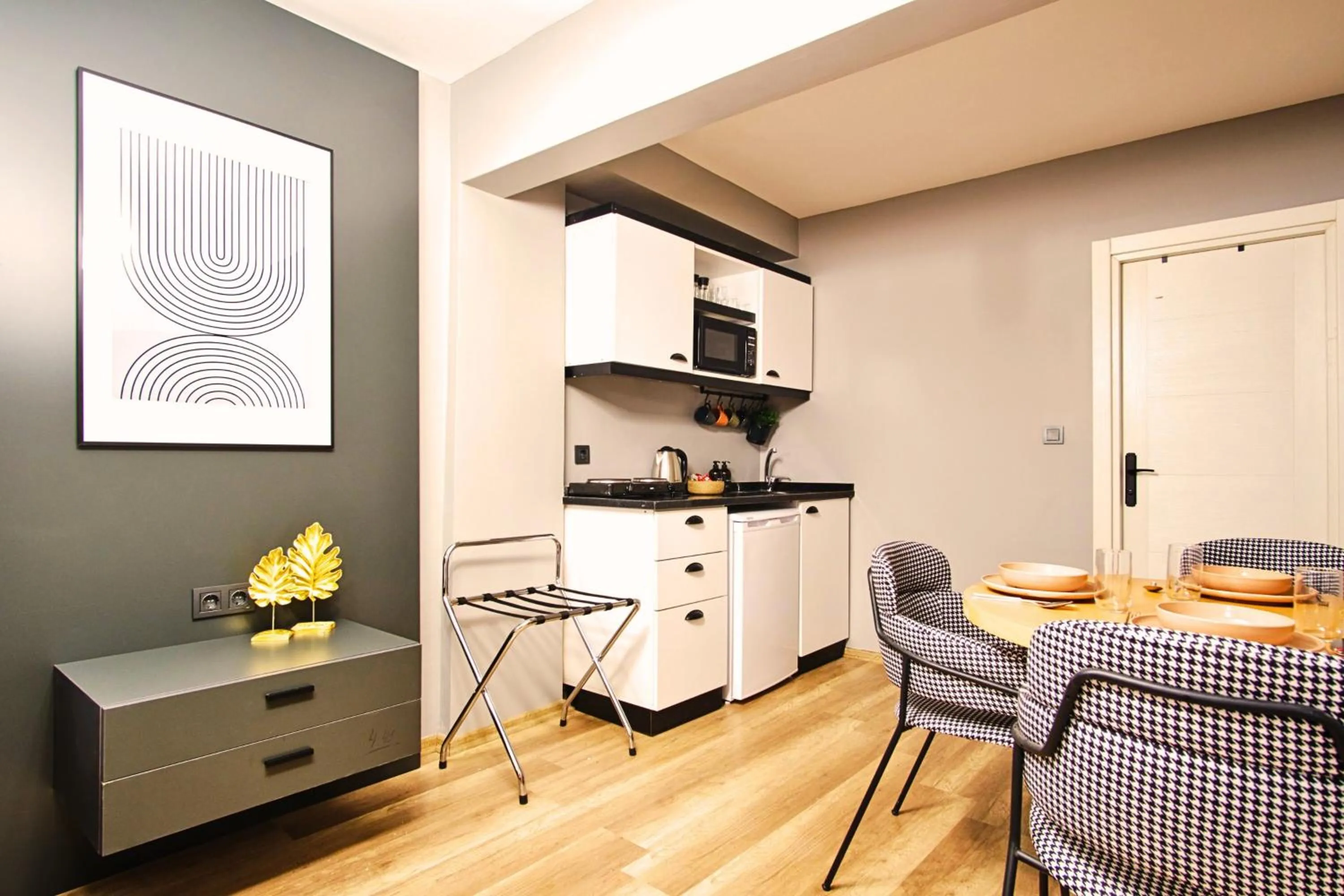 Kitchen or kitchenette in TAKS-INN Hotel