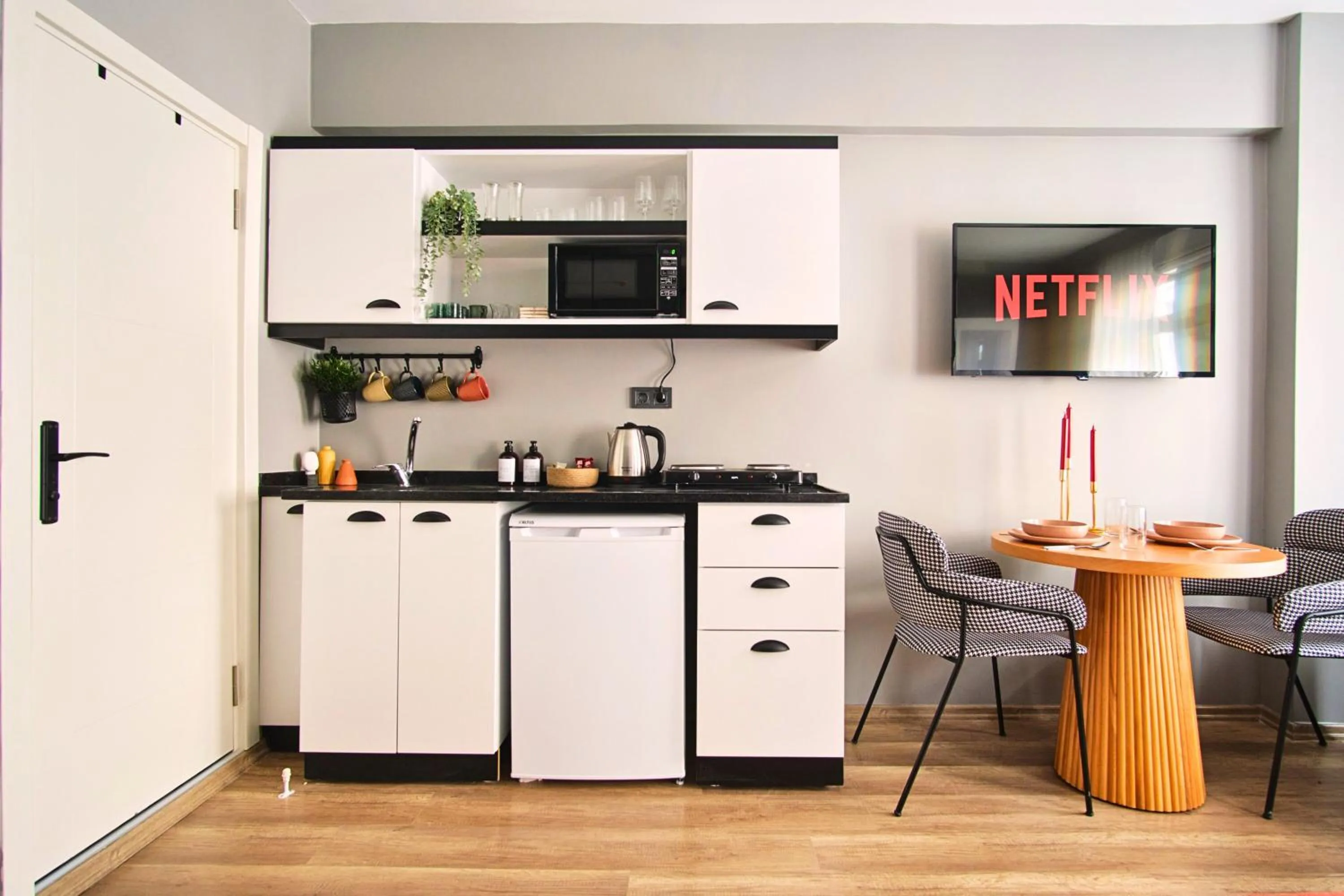 Kitchen or kitchenette in TAKS-INN Hotel