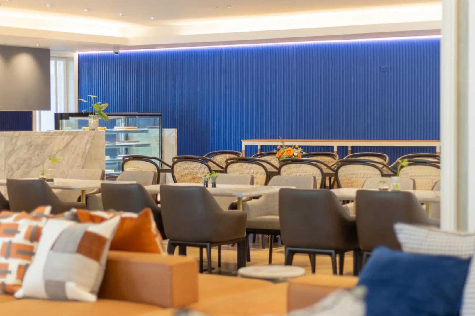 Restaurant/places to eat in Blue Hippo Hotel