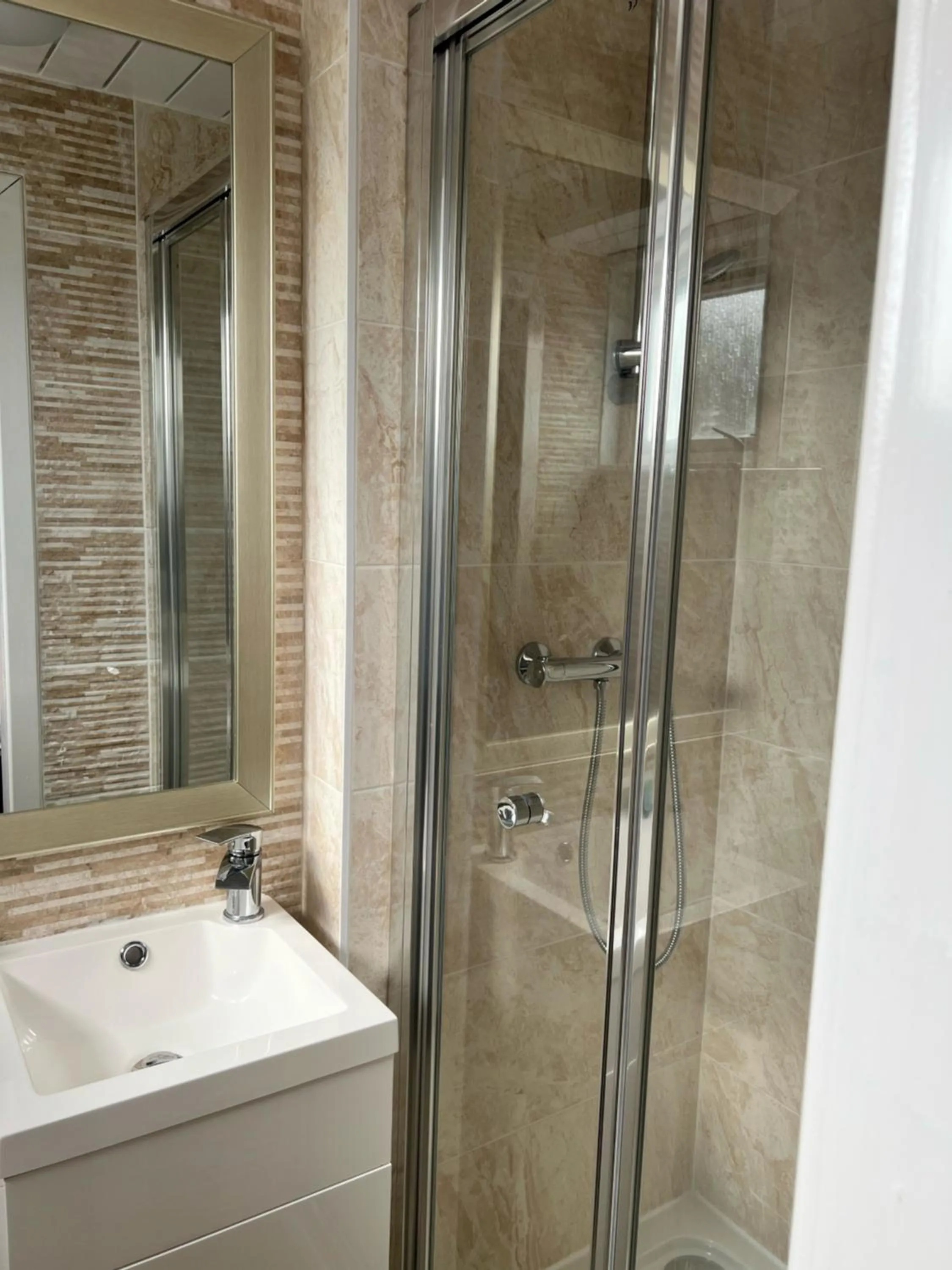 Bathroom in Earl David Hotel