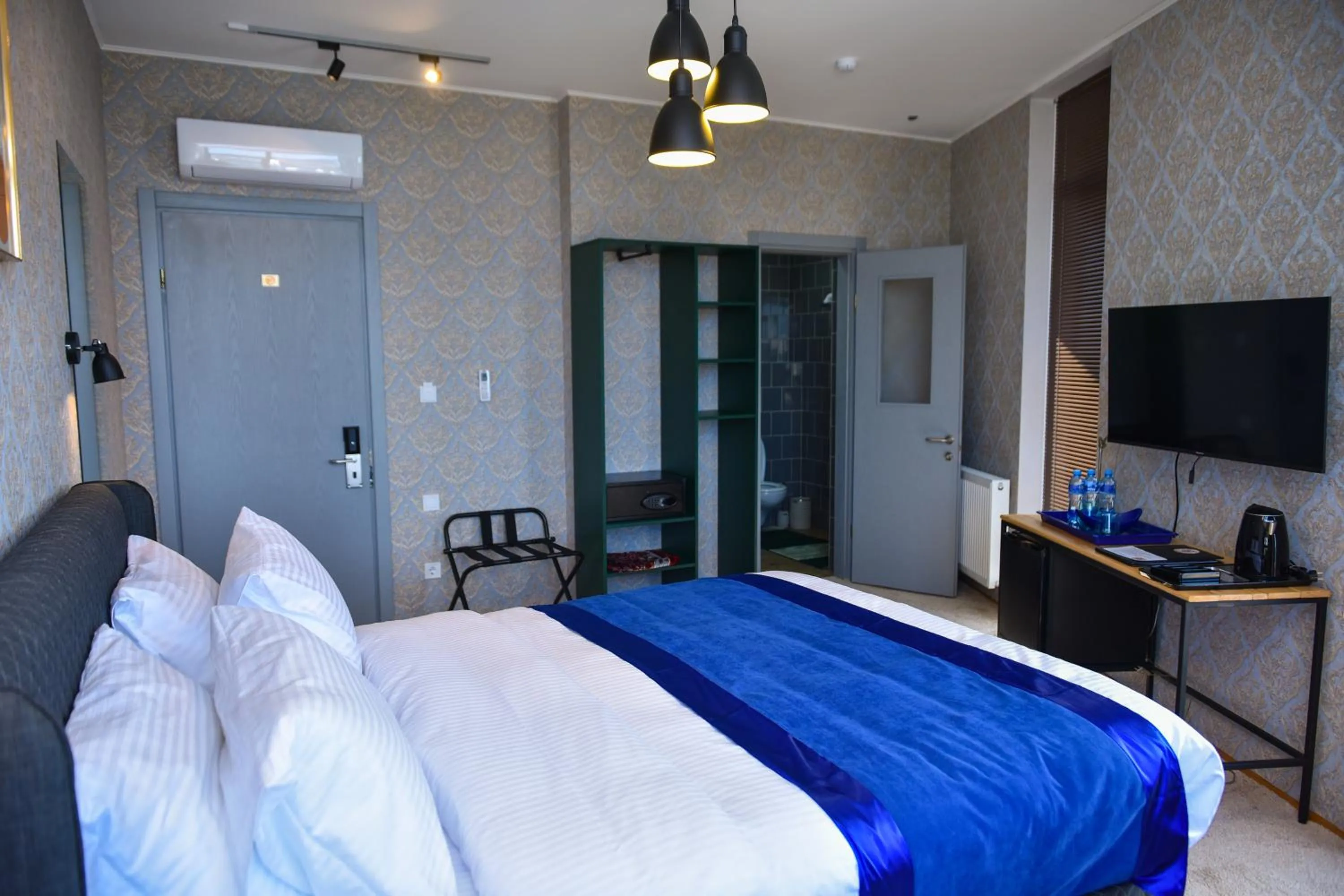 Bed in 10inn Boutique Hotel