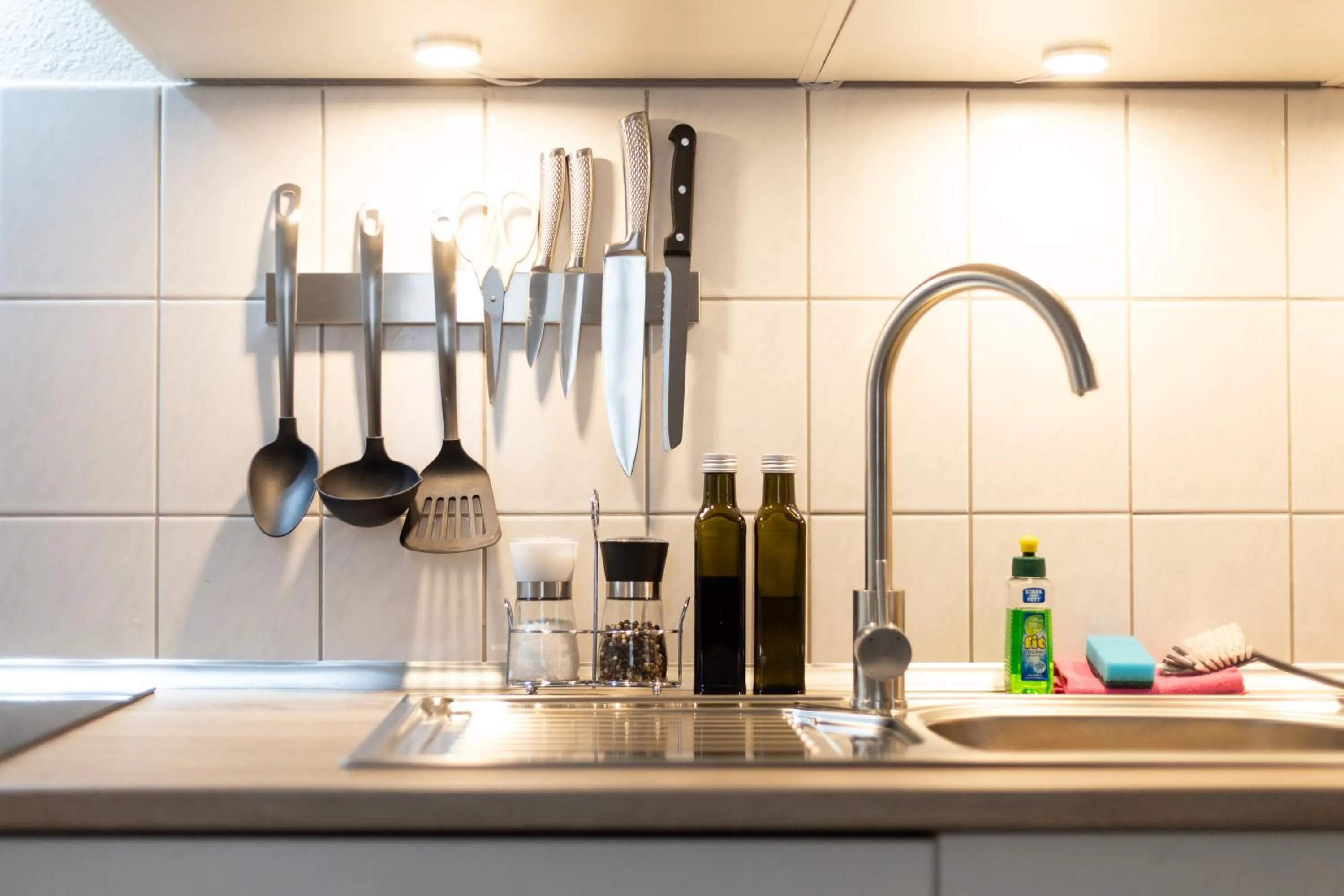 Kitchen or kitchenette in Apartments an der Oper - Innenstadt - Zentral - Küche - Wifi - Powered by Ko-Living