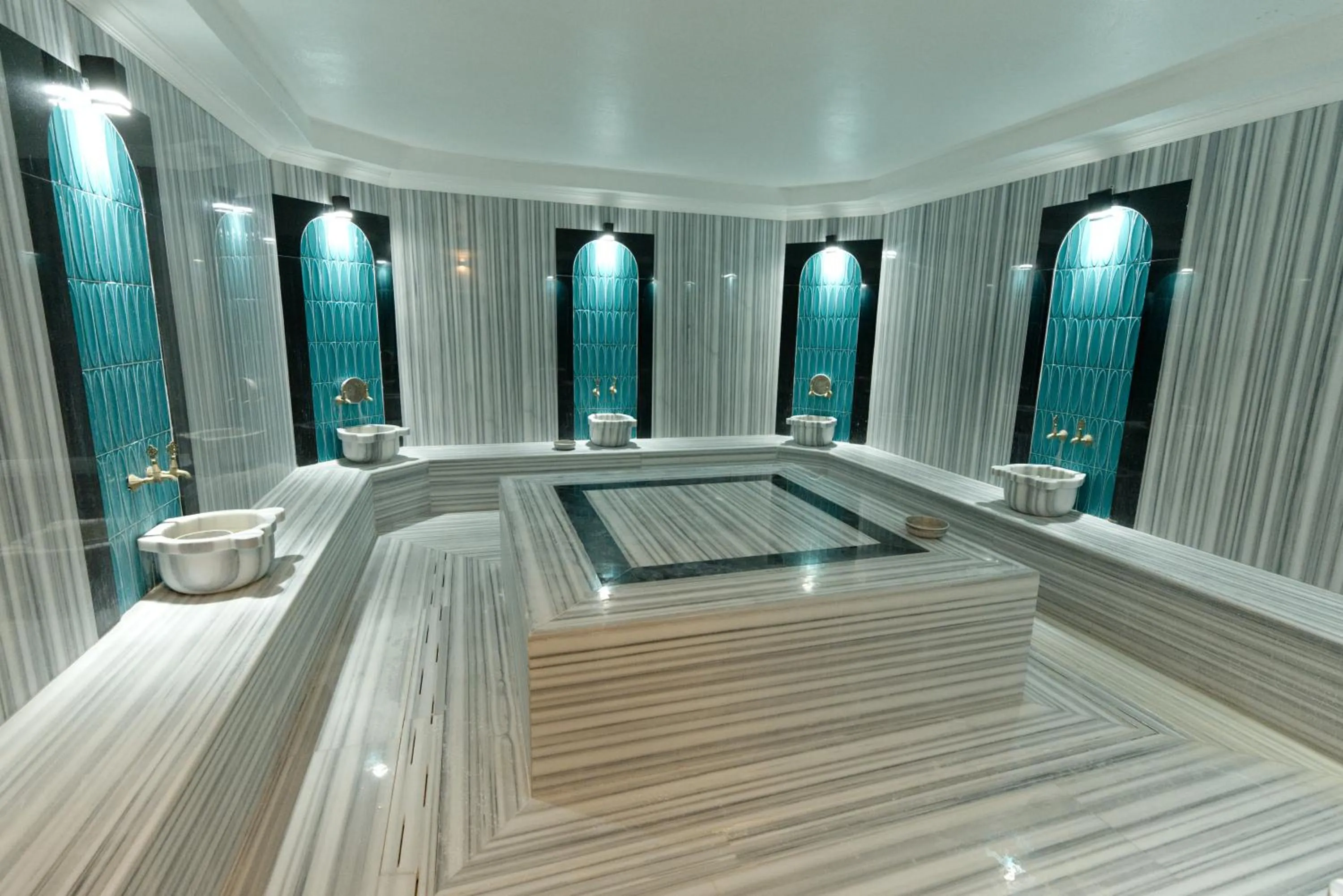 Squash in SL La Perla Hotel Kemer