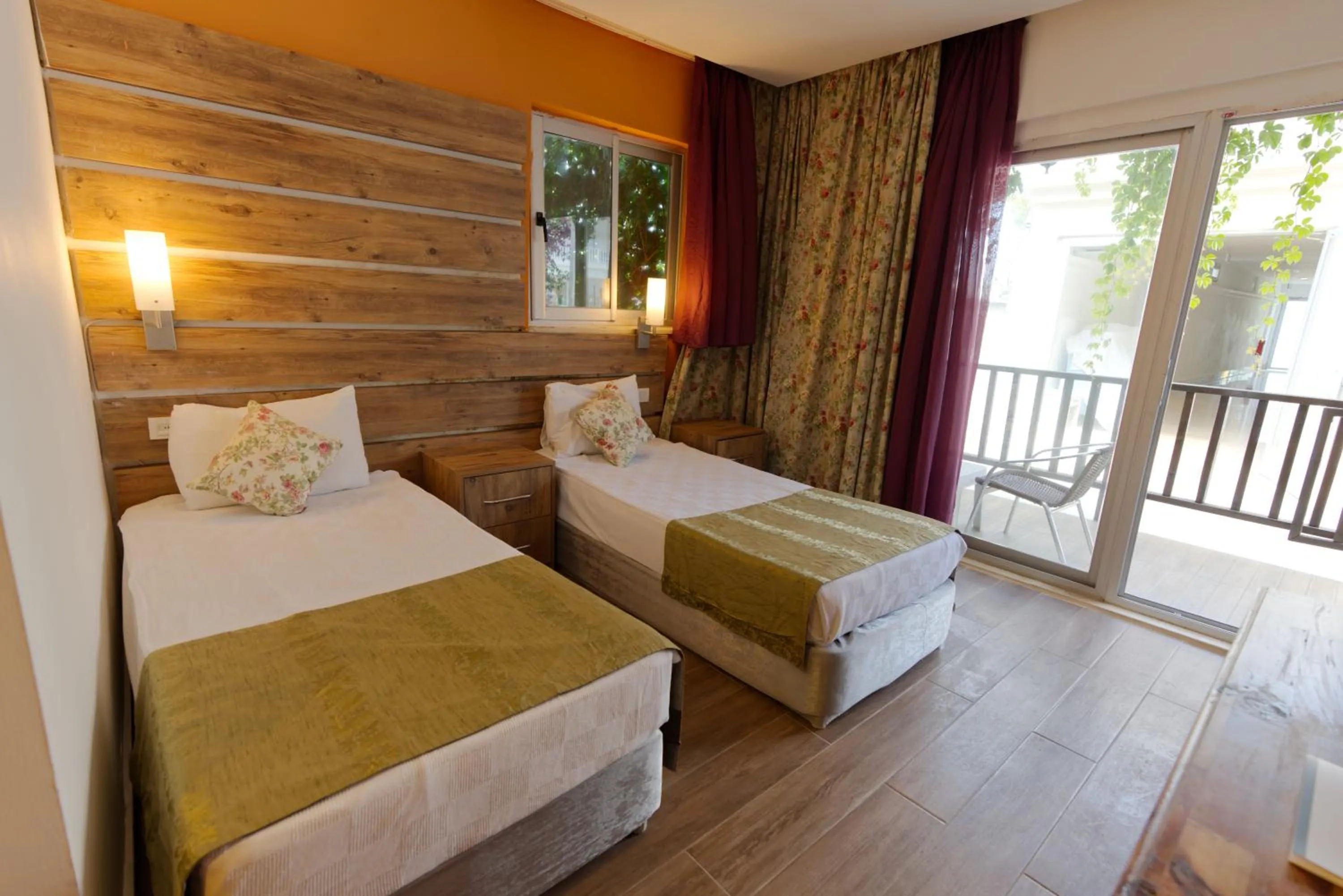 Garden, Bed in SL La Perla Hotel Kemer