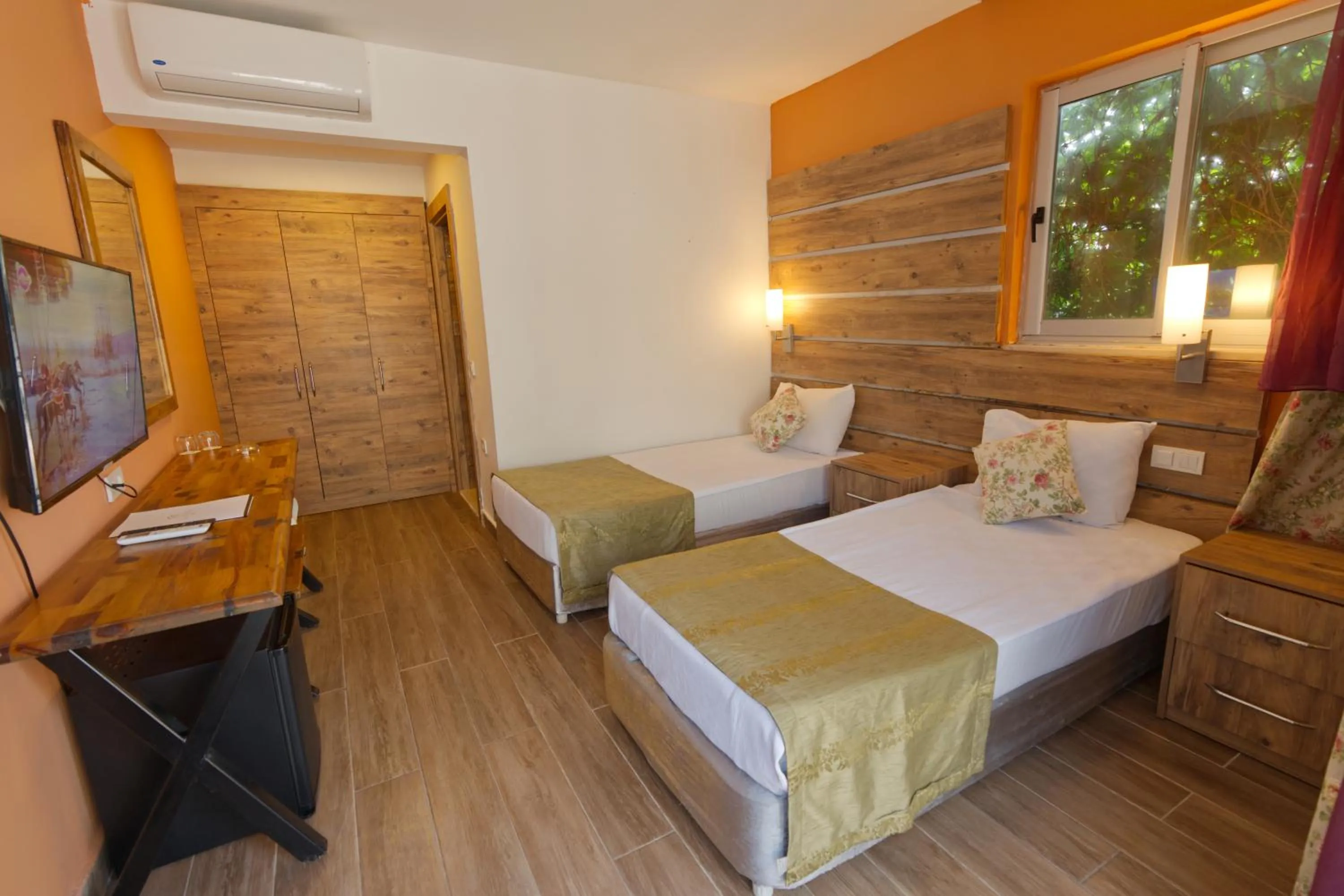 Bedroom, Bed in SL La Perla Hotel Kemer