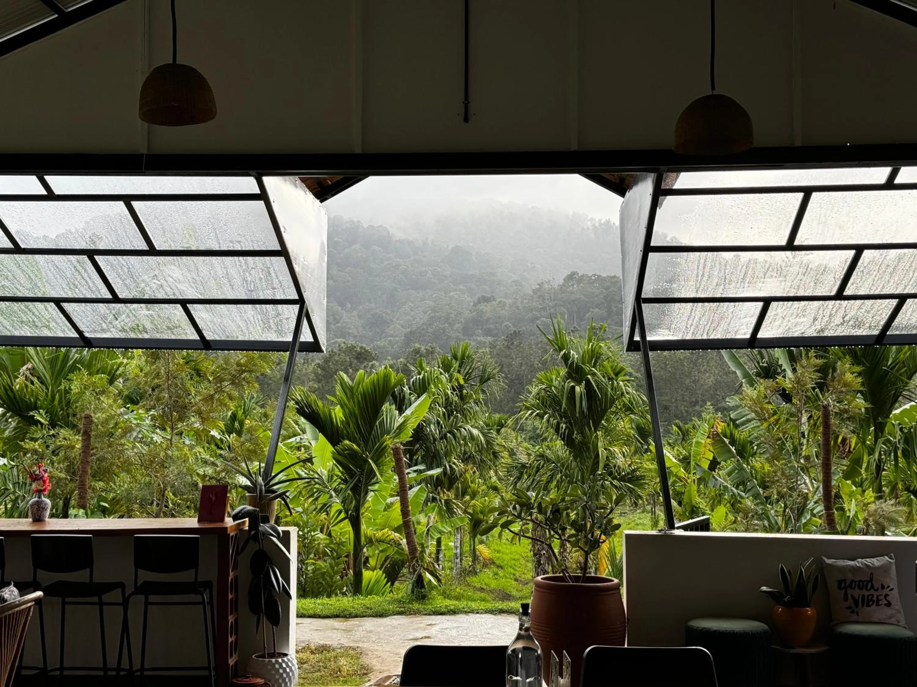 Dining area in Bendheka - Cliff Front Cottages Coorg