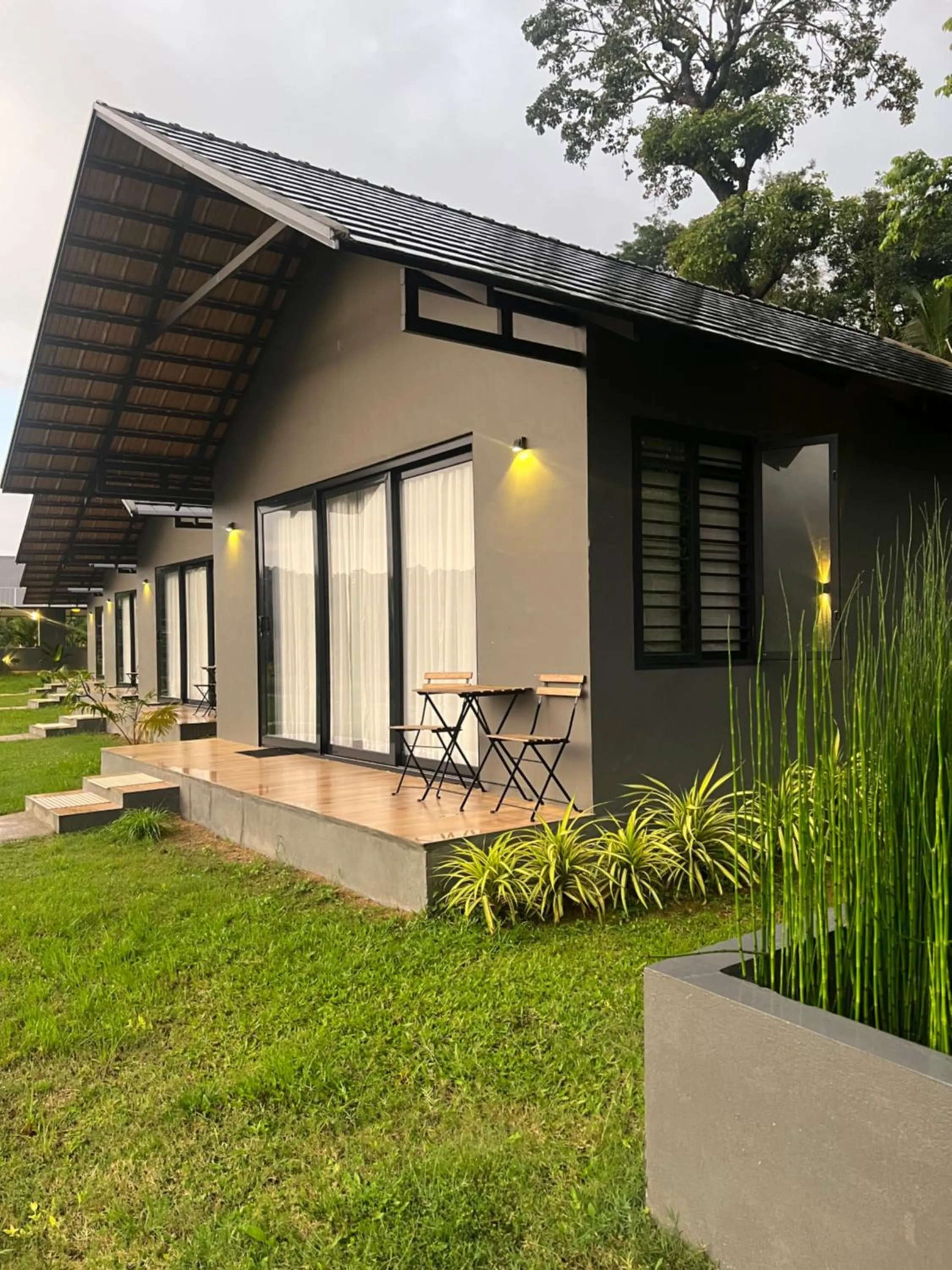 Property building in Bendheka - Cliff Front Cottages Coorg