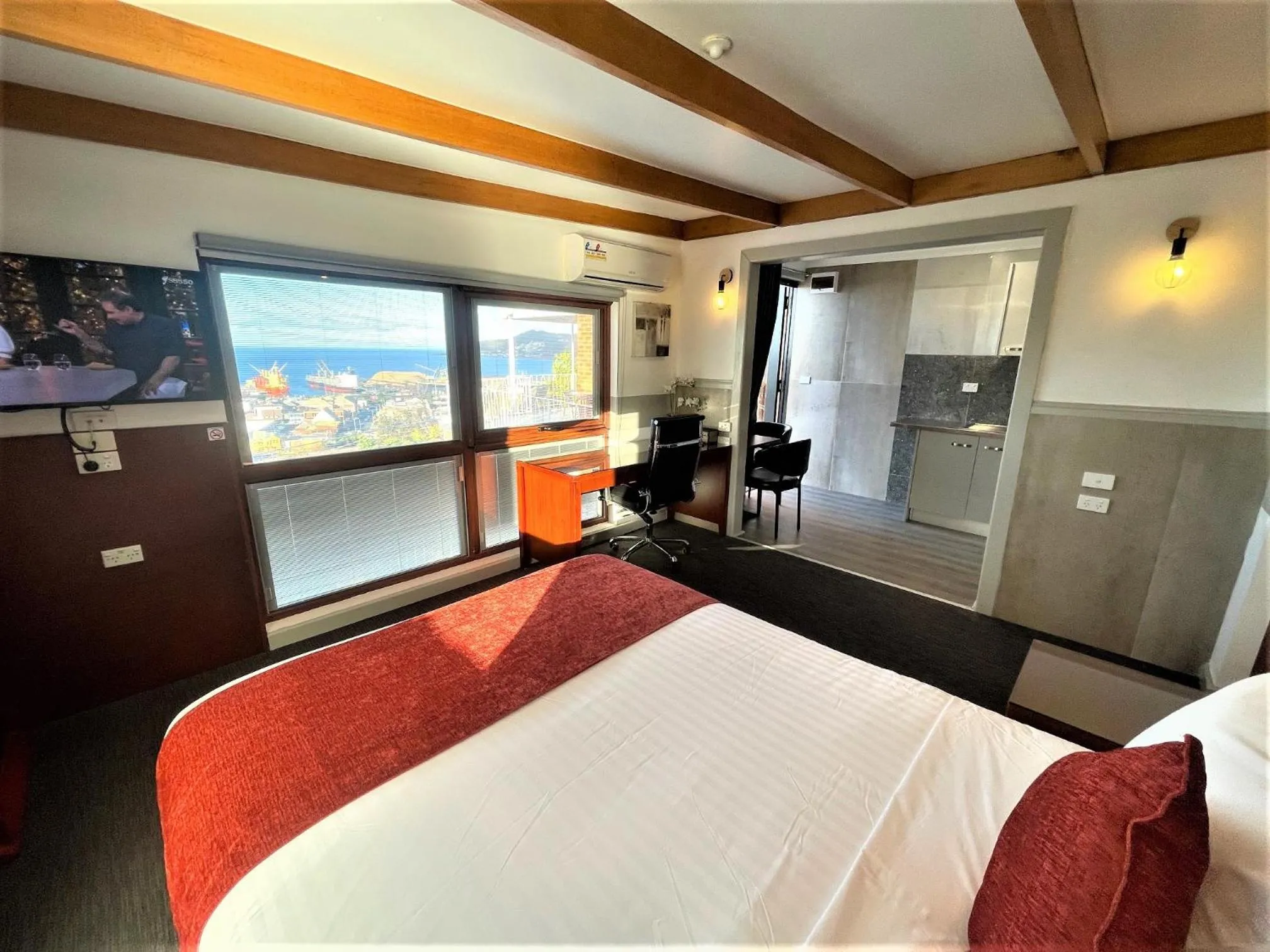 Bed in Oakleigh House