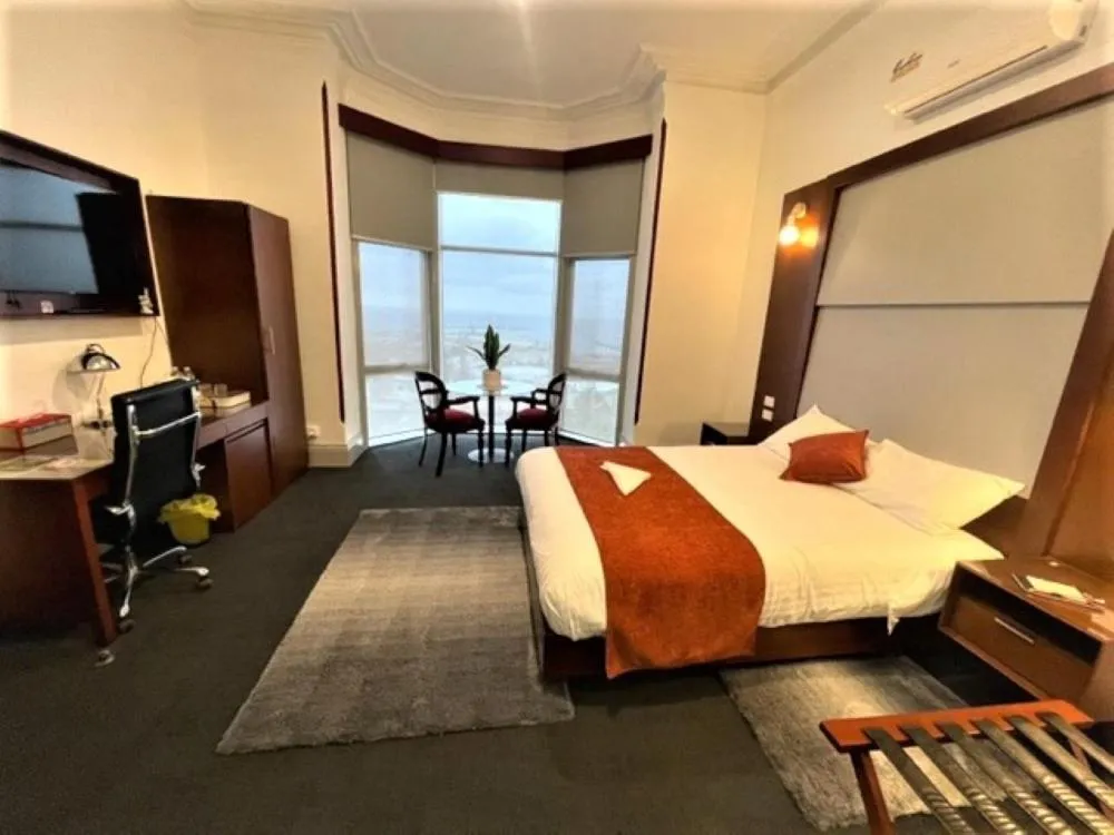 Bed in Oakleigh House