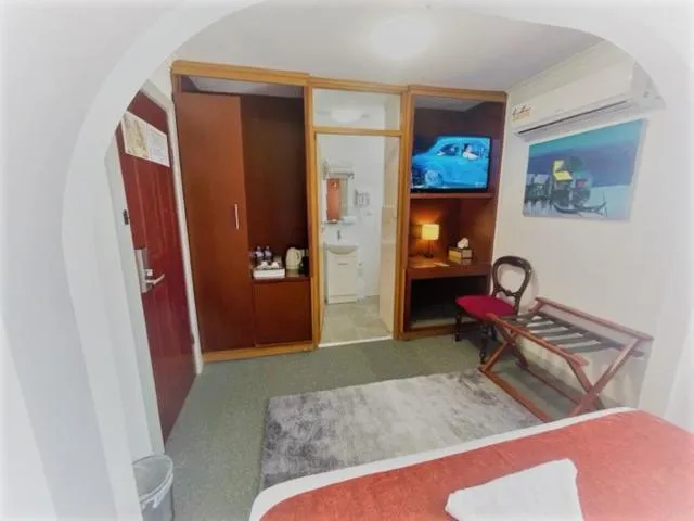 TV and multimedia, Bed in Oakleigh House