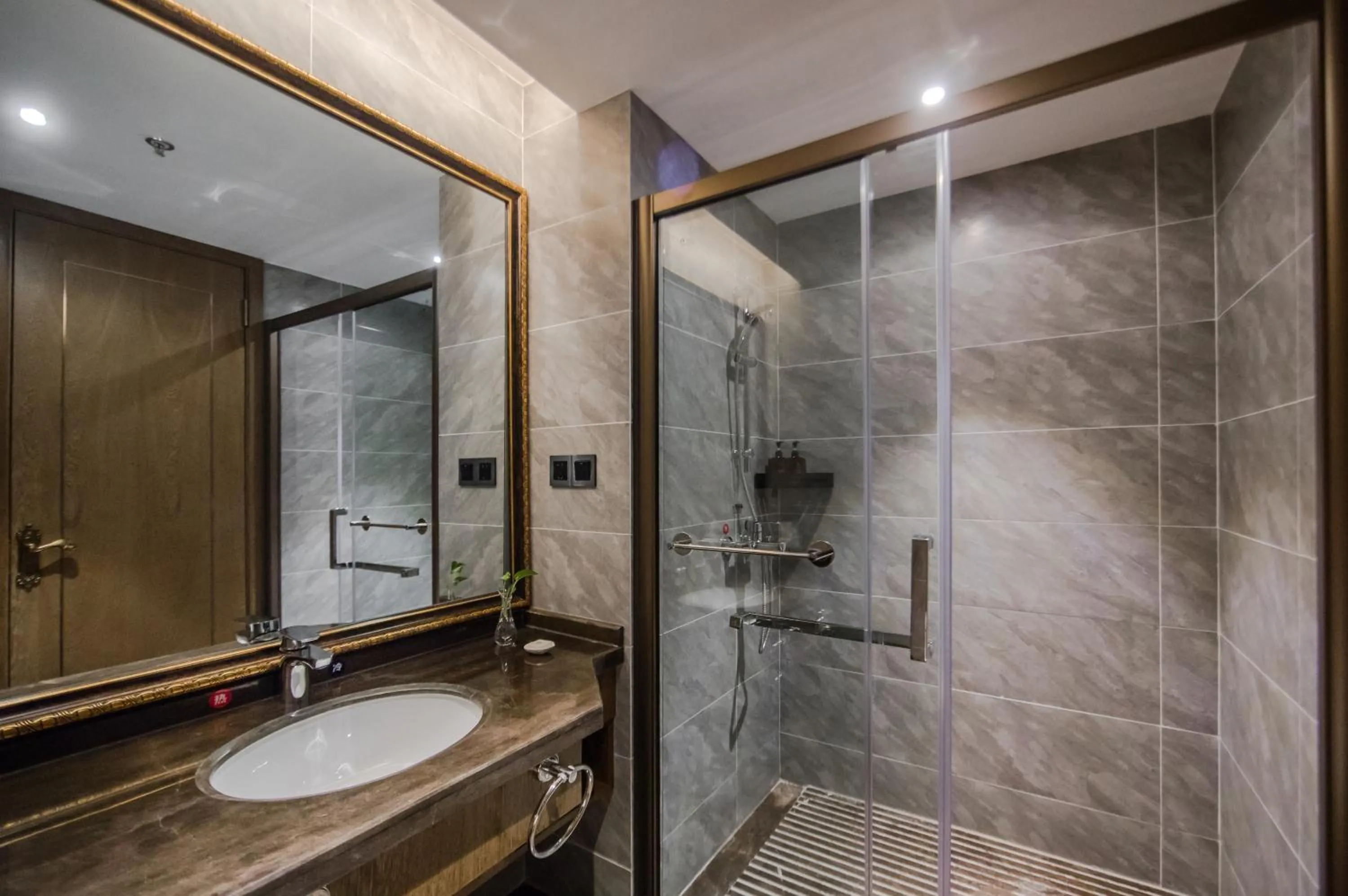 Toilet in Hilmanhomeful Hotel - Caijia Subway Station