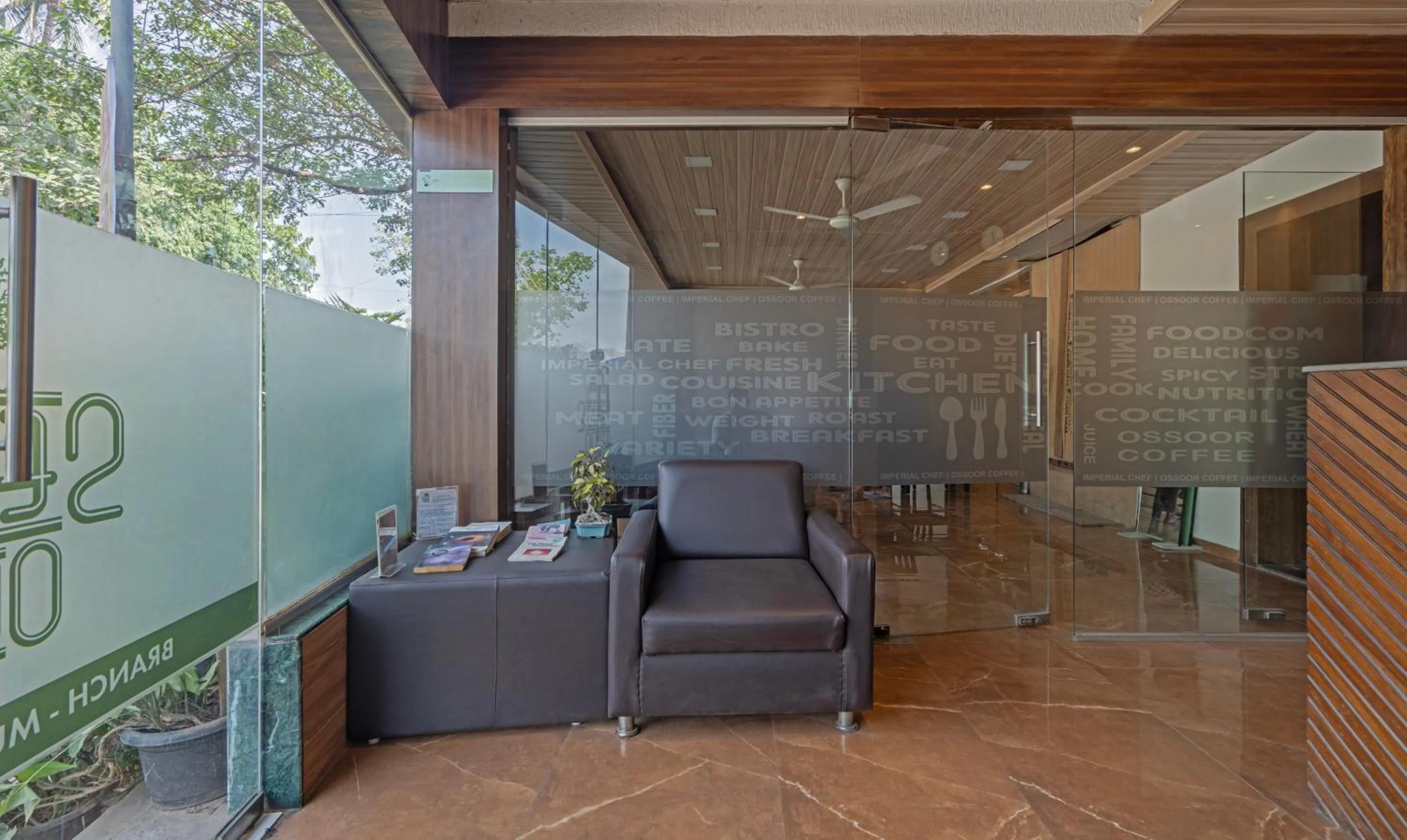 Seating area in Treebo Seven Olives