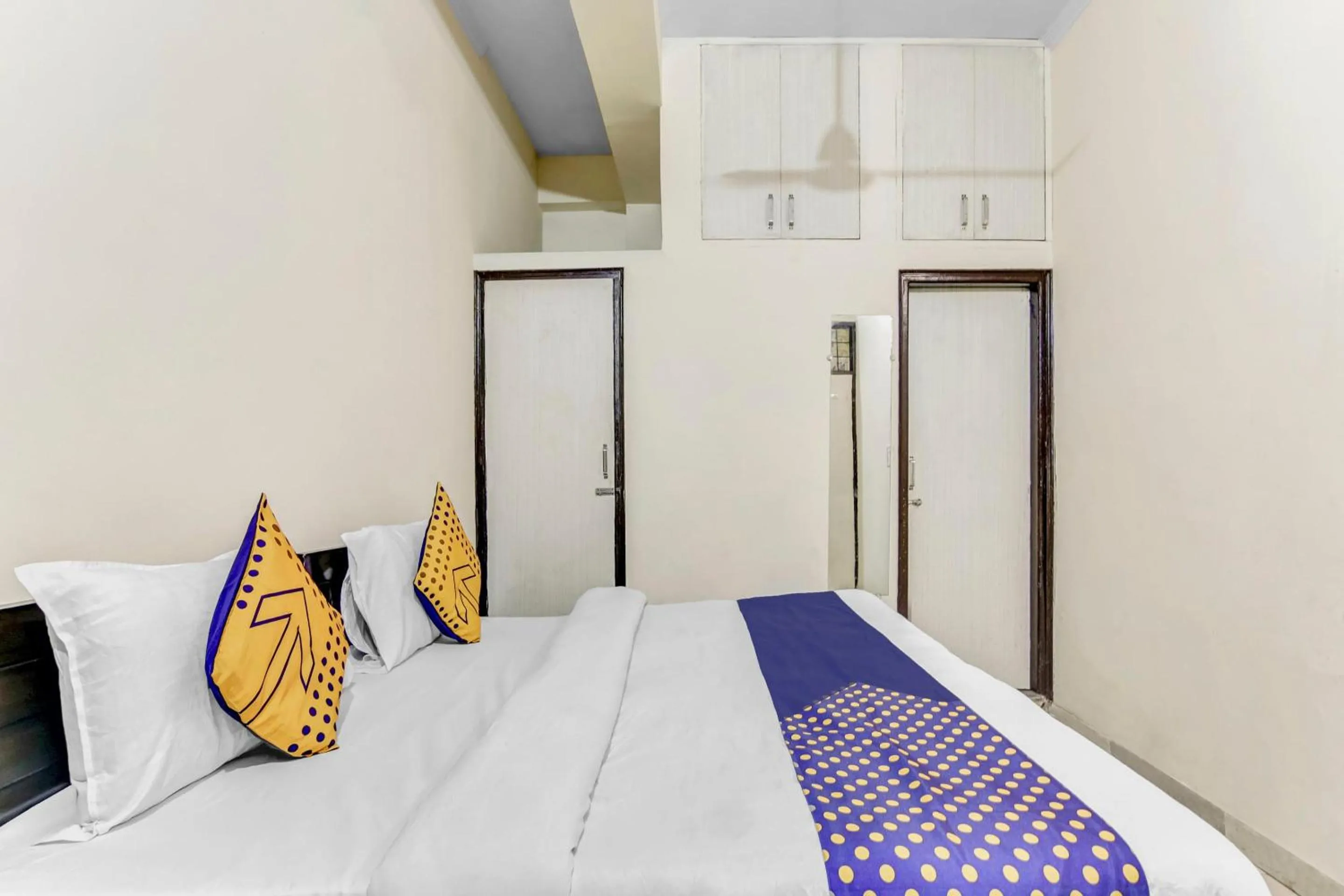 Bedroom, Bed in Hotel O Country Residency