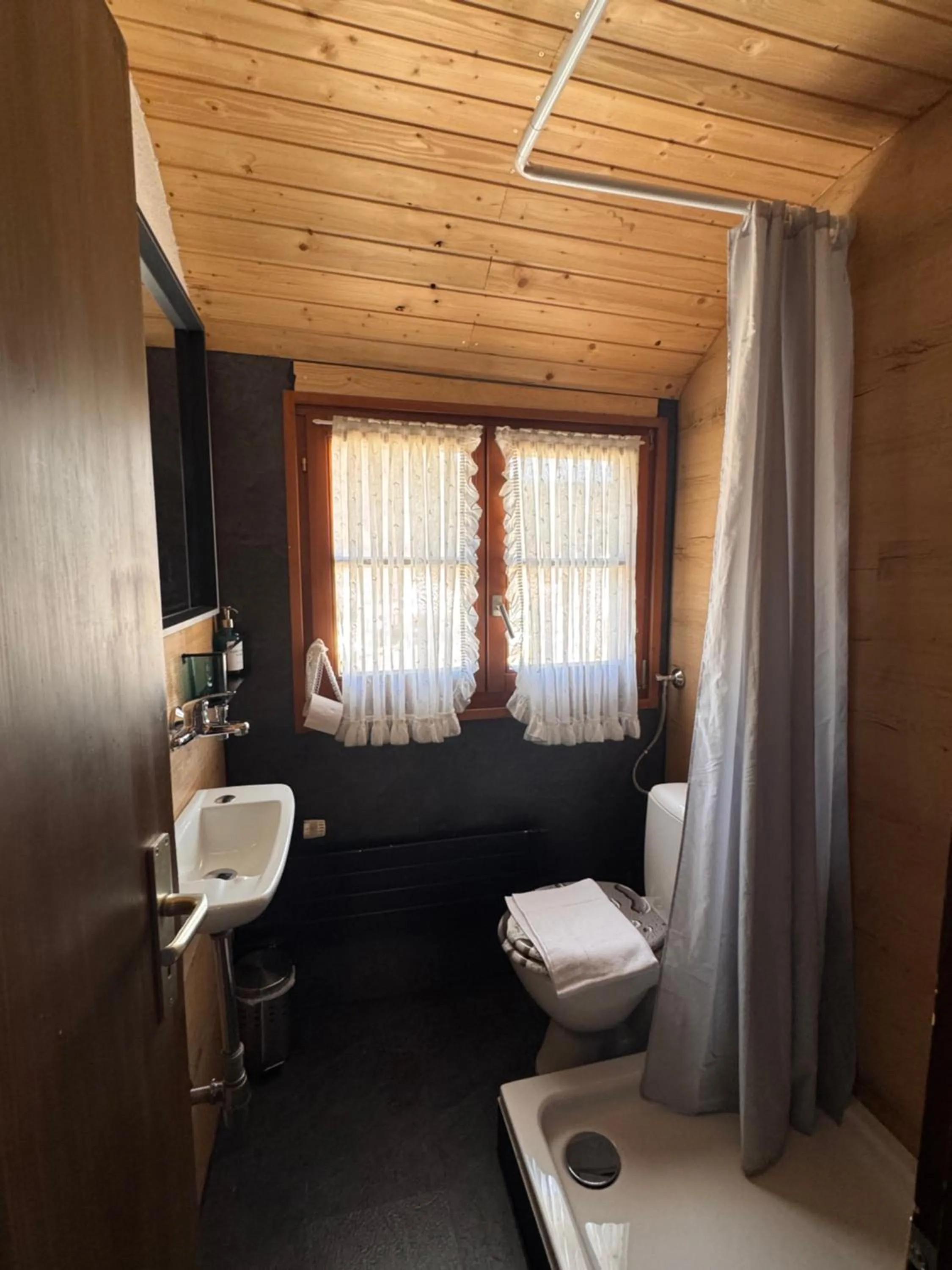 Shower in Chalet MOOS