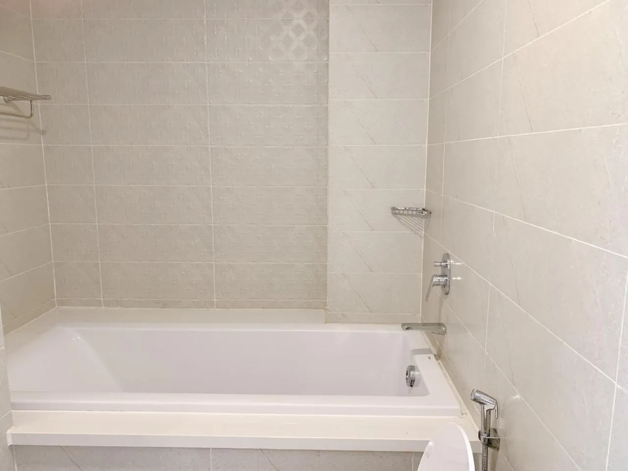 Shower in Elvita Landmark Luxury Residence