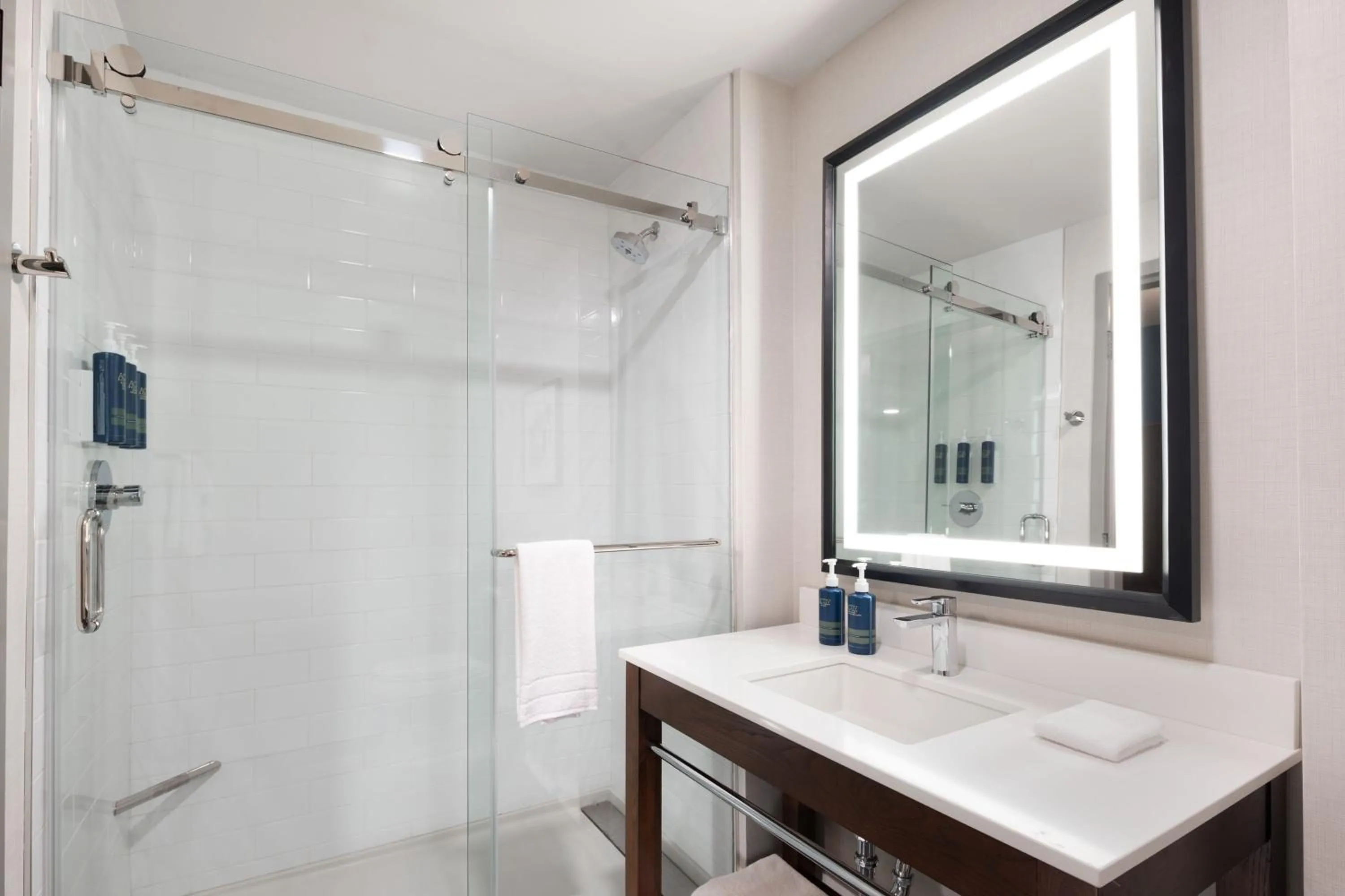 Bathroom in Four Points by Sheraton Penticton at the Convention Centre