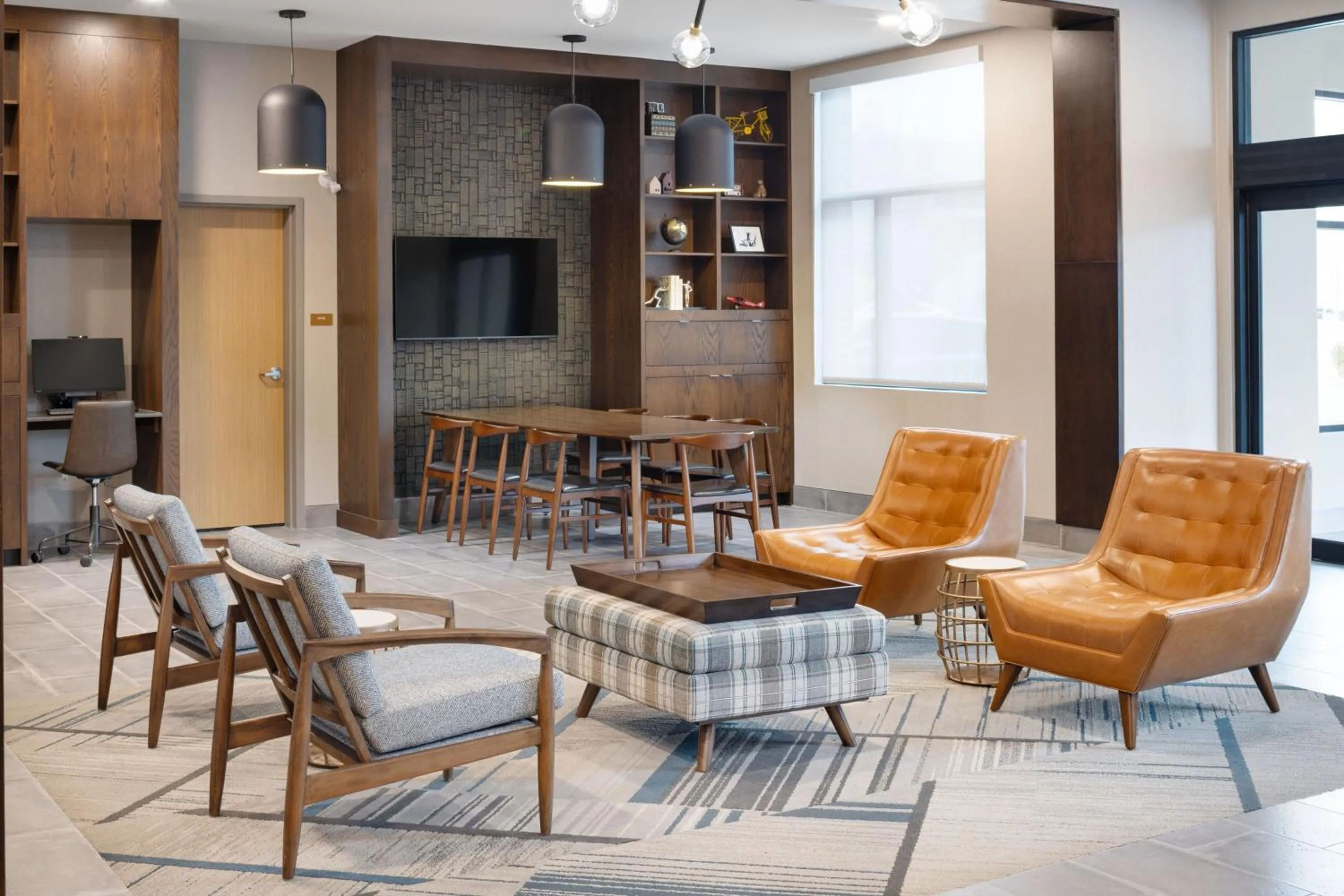 Lobby or reception in Four Points by Sheraton Penticton at the Convention Centre