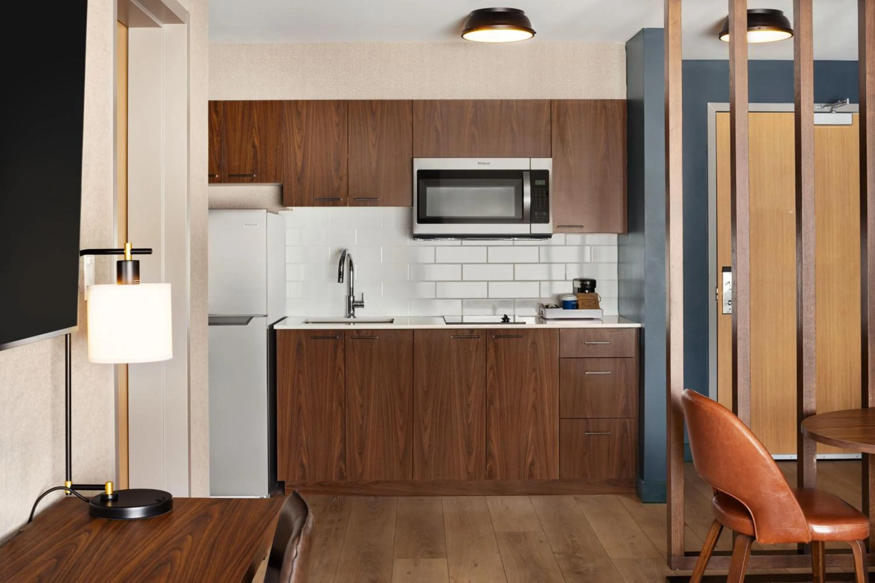 Kitchen or kitchenette in Four Points by Sheraton Penticton at the Convention Centre