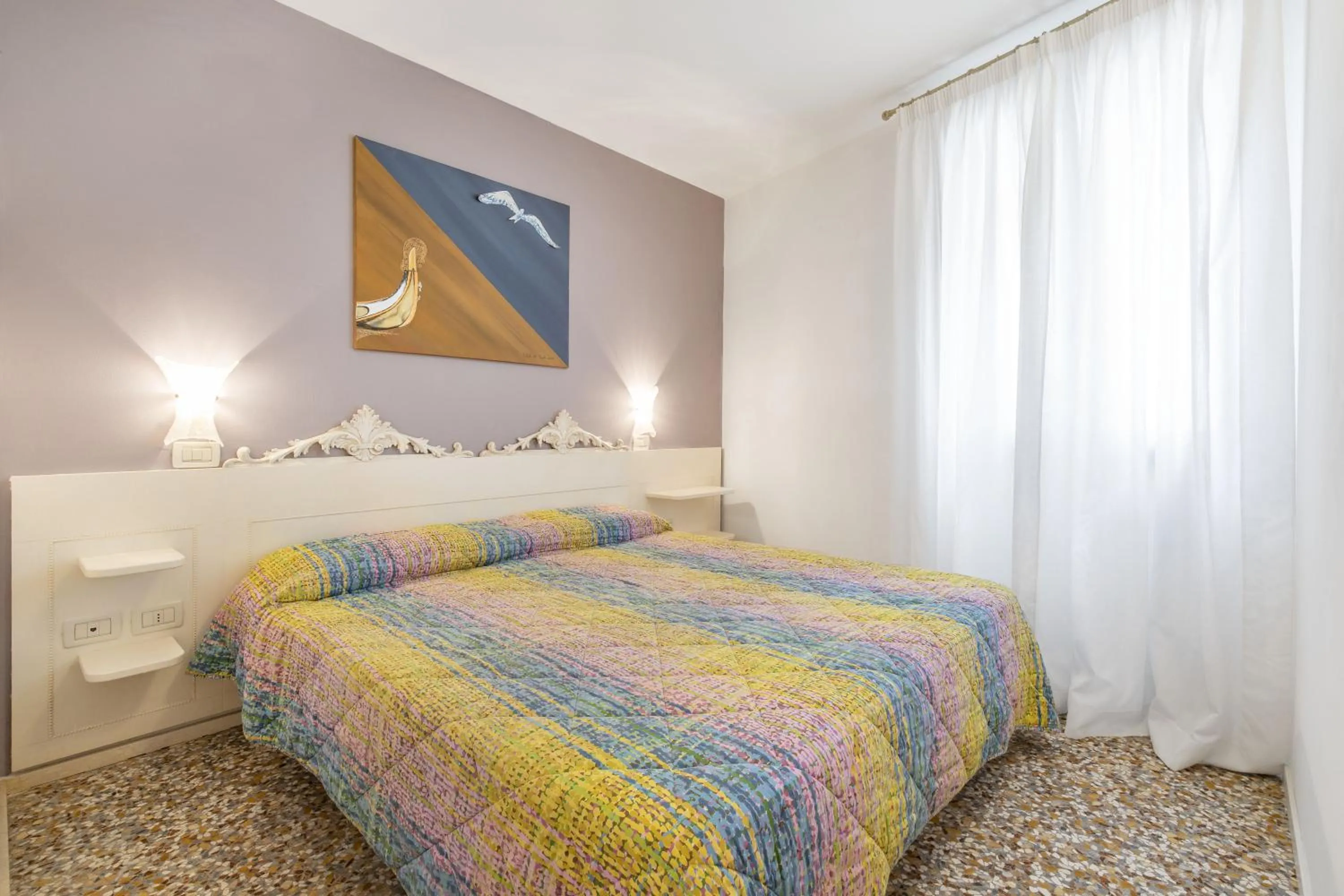 Bedroom, Bed in Friari Suite-Luxury apt. close to Rialto Bridge