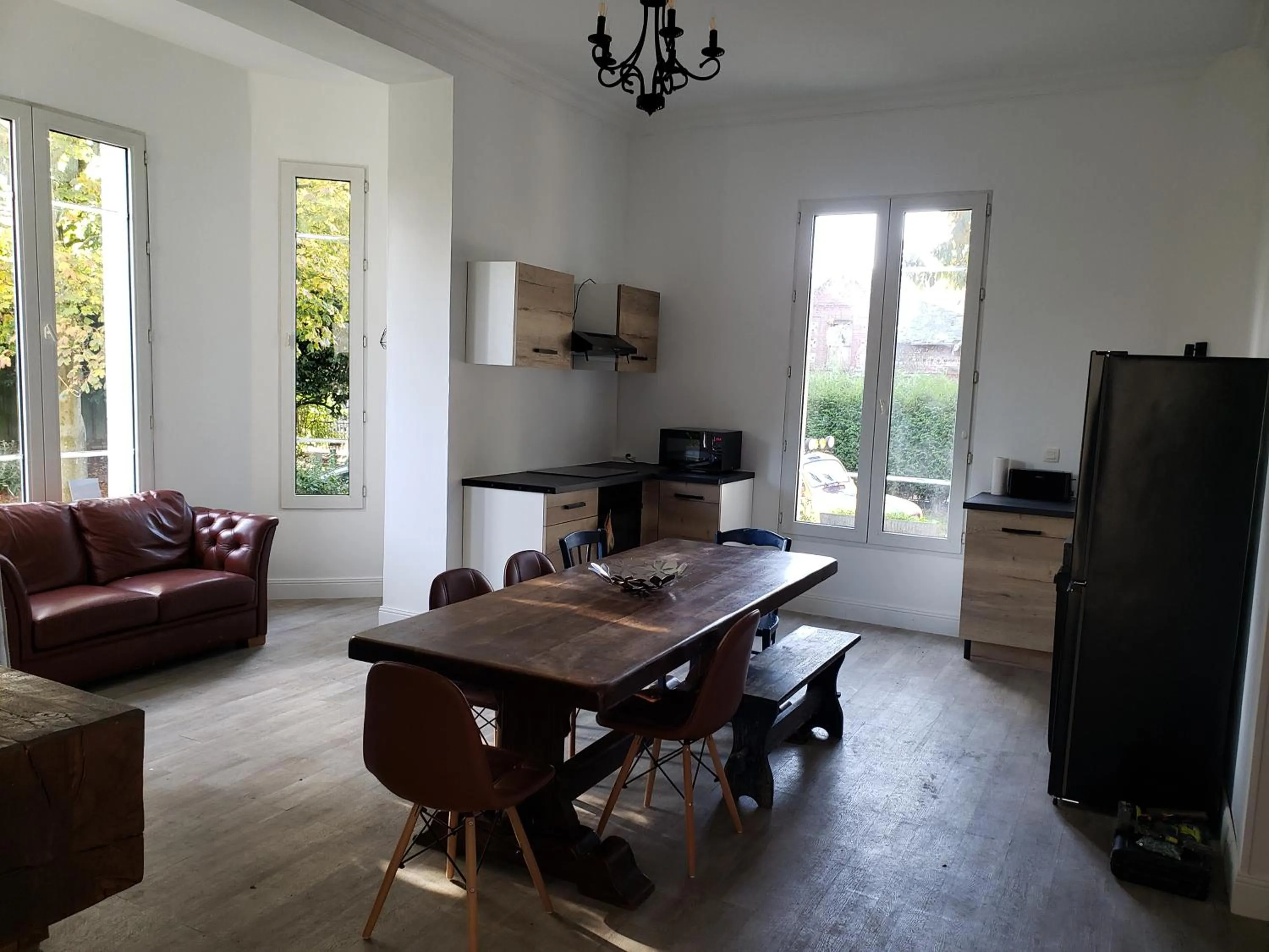 Seating area, Dining Area in La Casa des Frangins