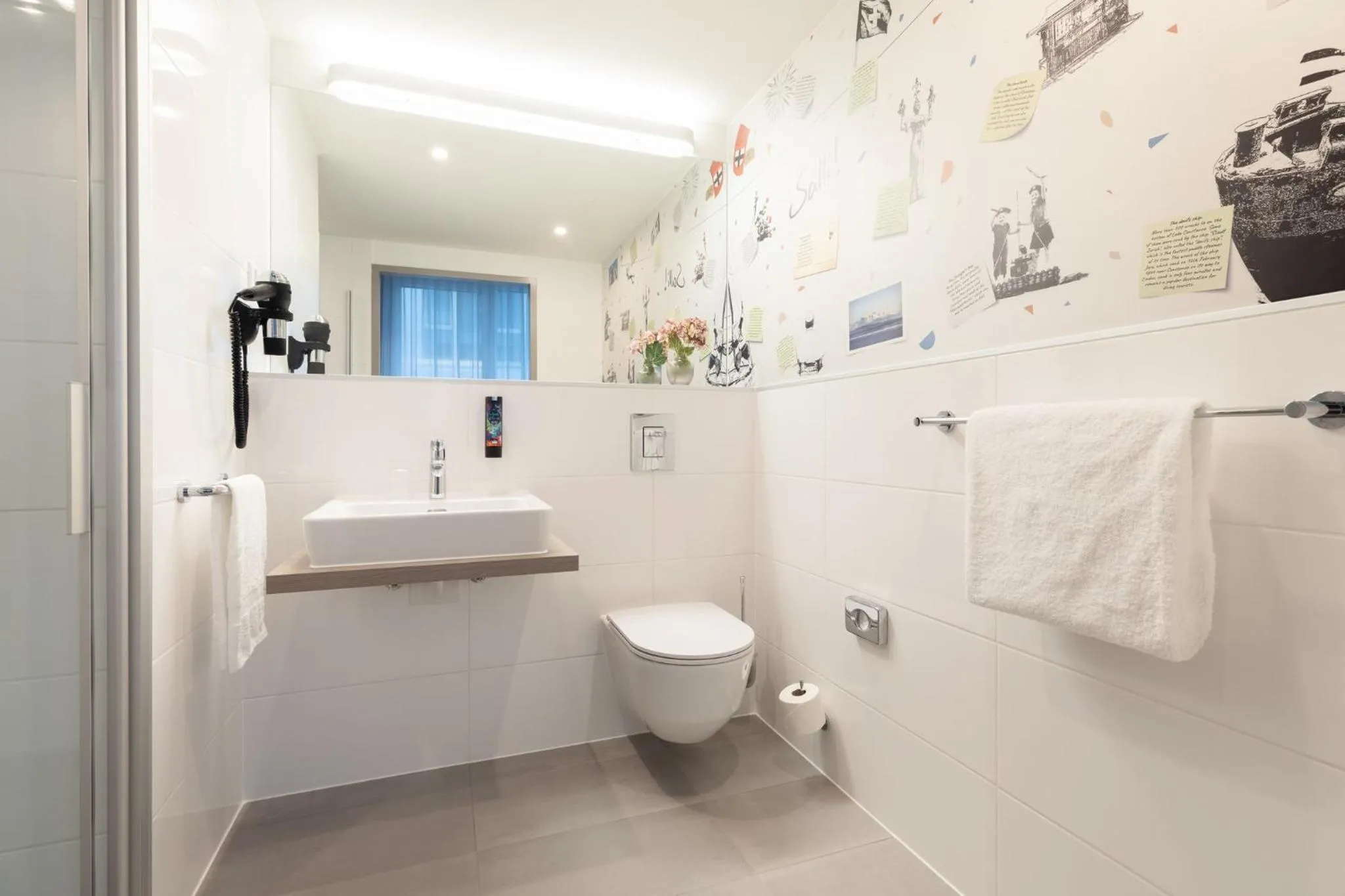 Bathroom in Holiday Inn - the niu, Flower Konstanz by IHG