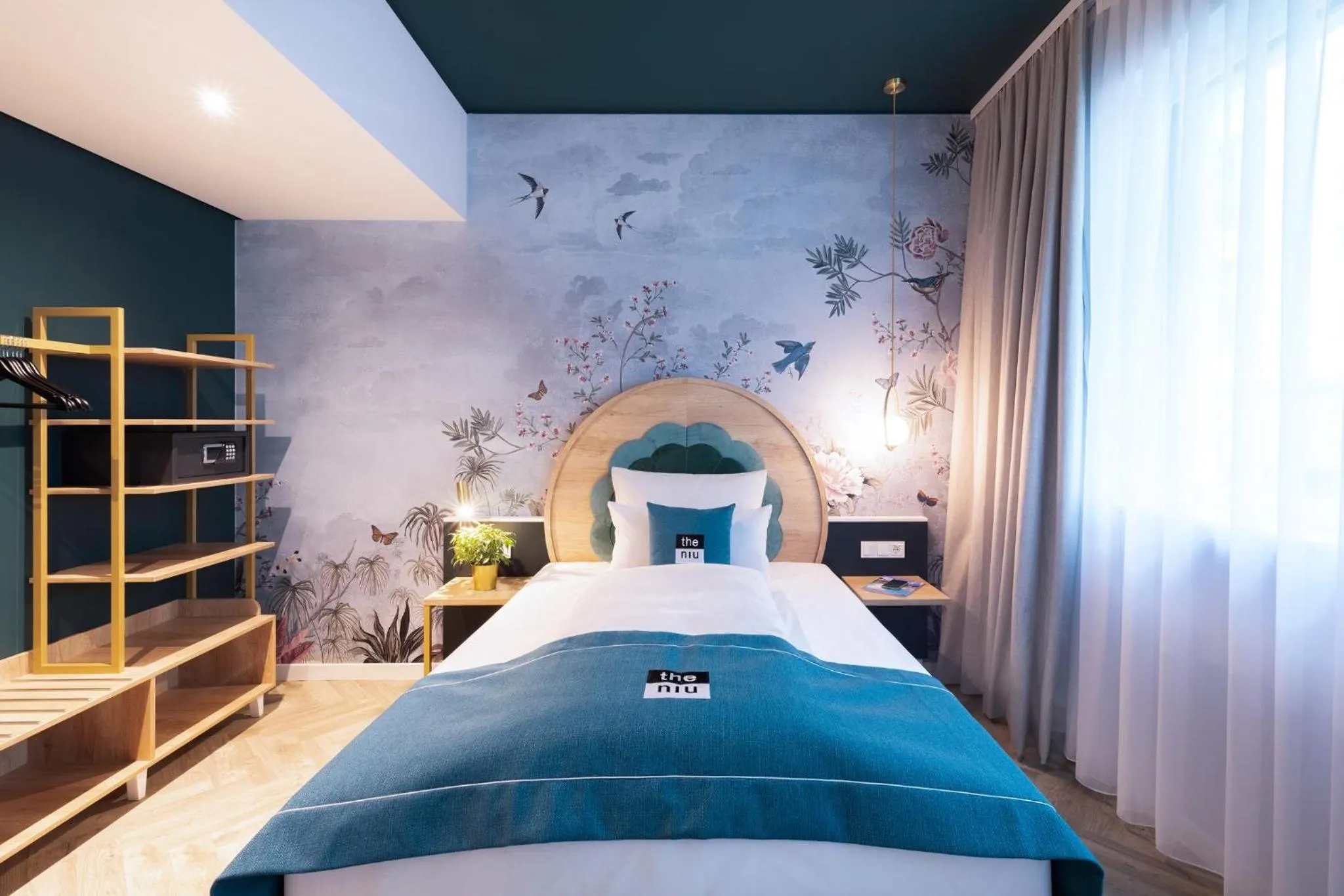 Photo of the whole room, Bed in Holiday Inn - the niu, Flower Konstanz by IHG