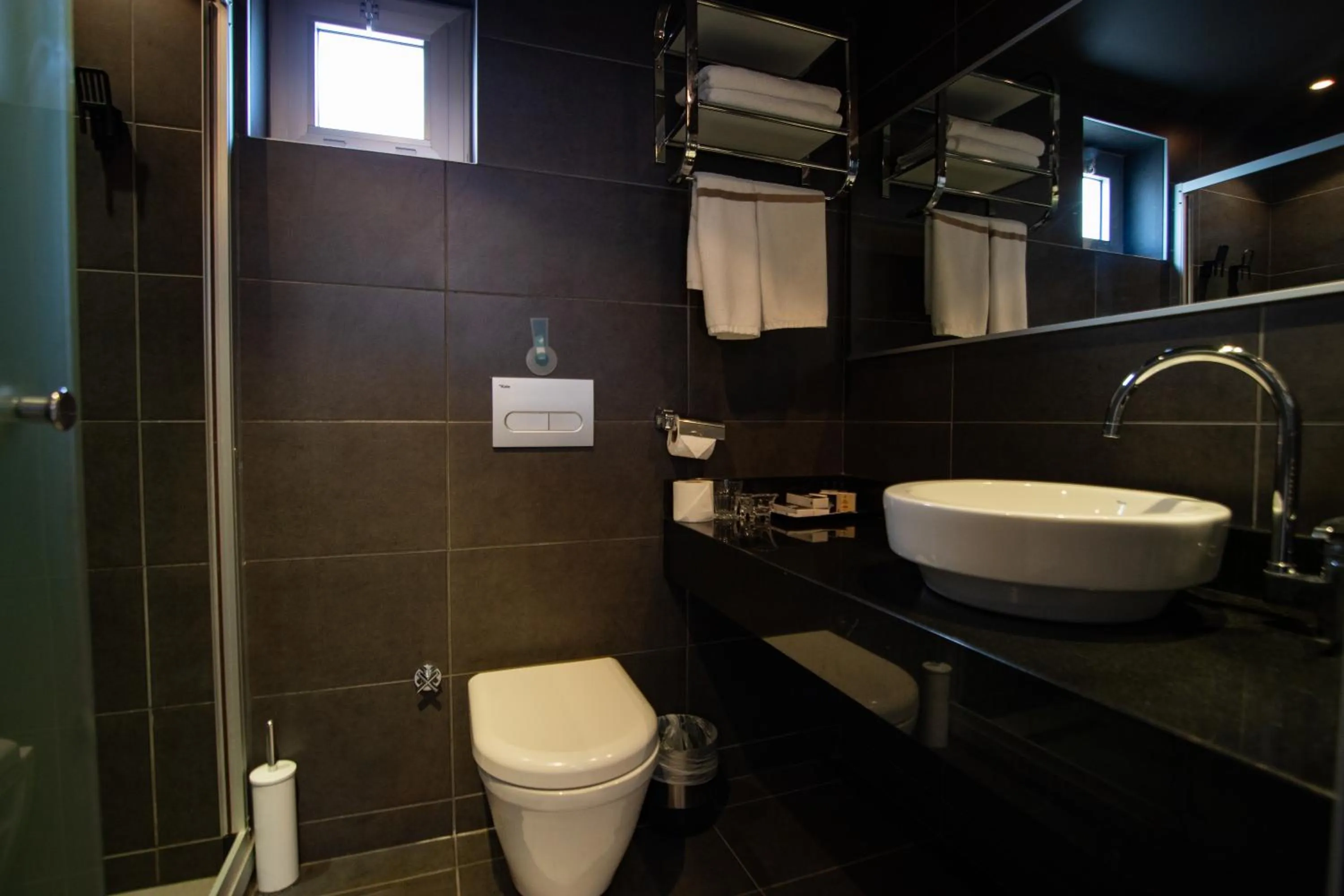 Shower in Hotel Pier Bodrum Marina