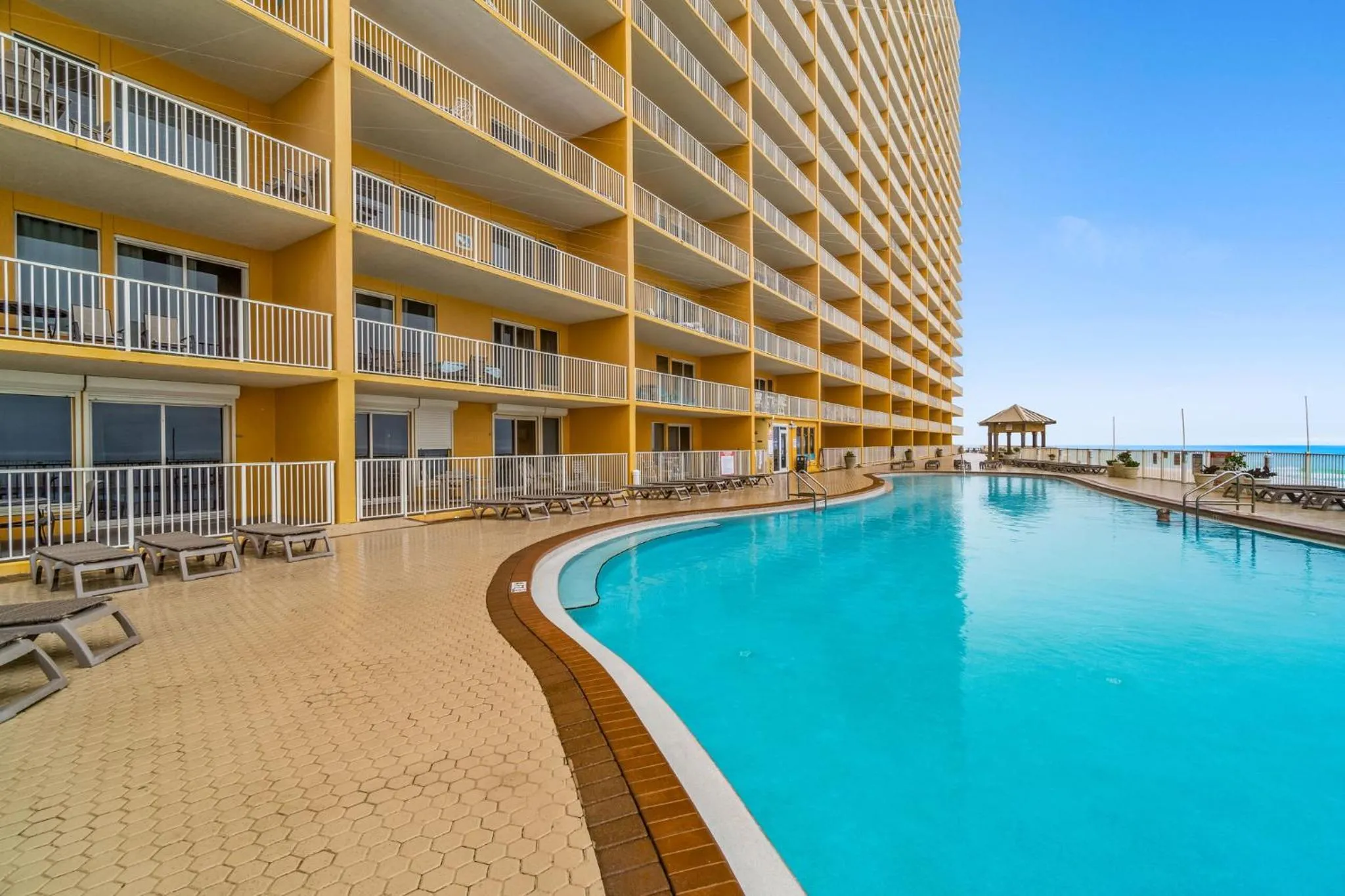 Property building in Treasure Island #0110