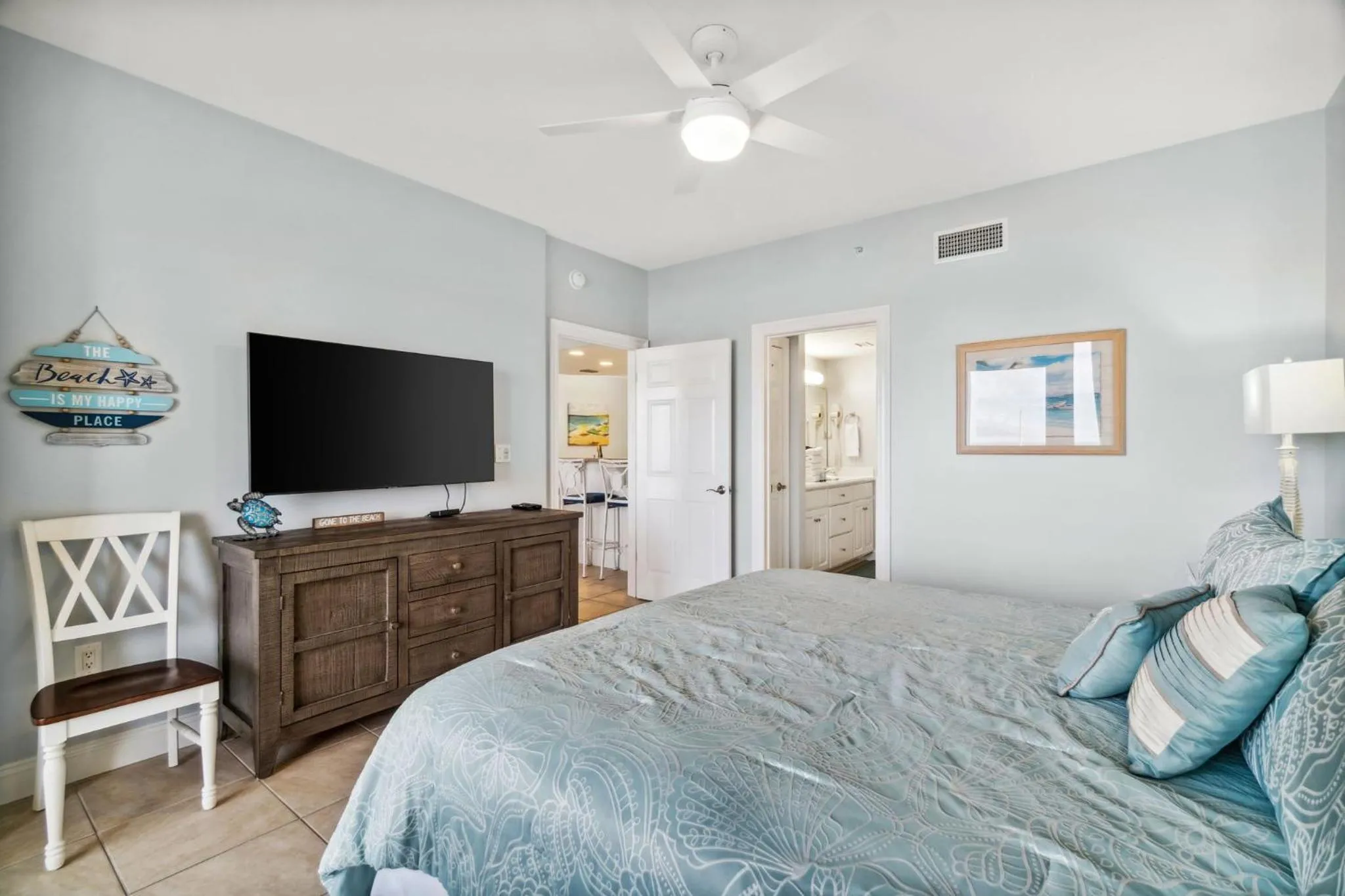 Property building, Bed in Treasure Island #0110