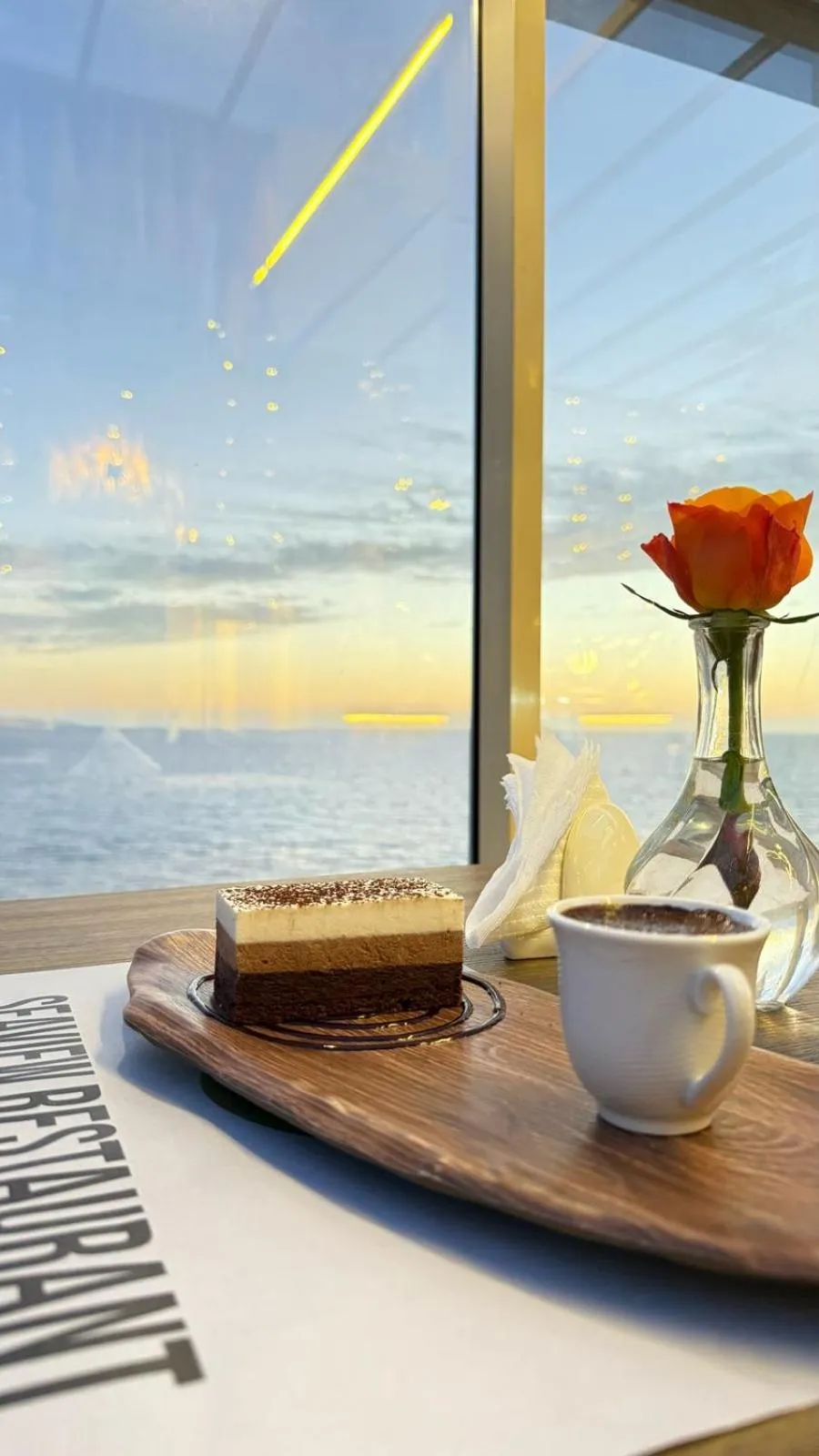 Food and drinks in SEAVIEW HOTEL