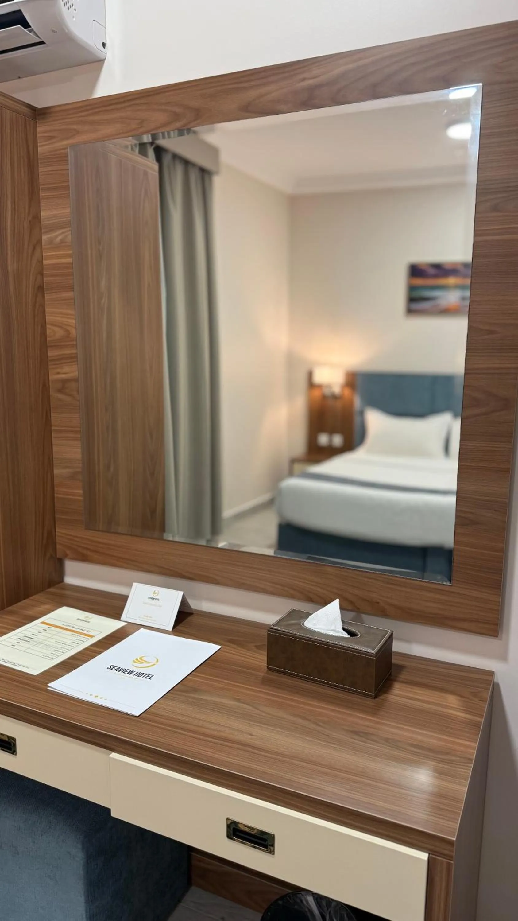 Bed in SEAVIEW HOTEL