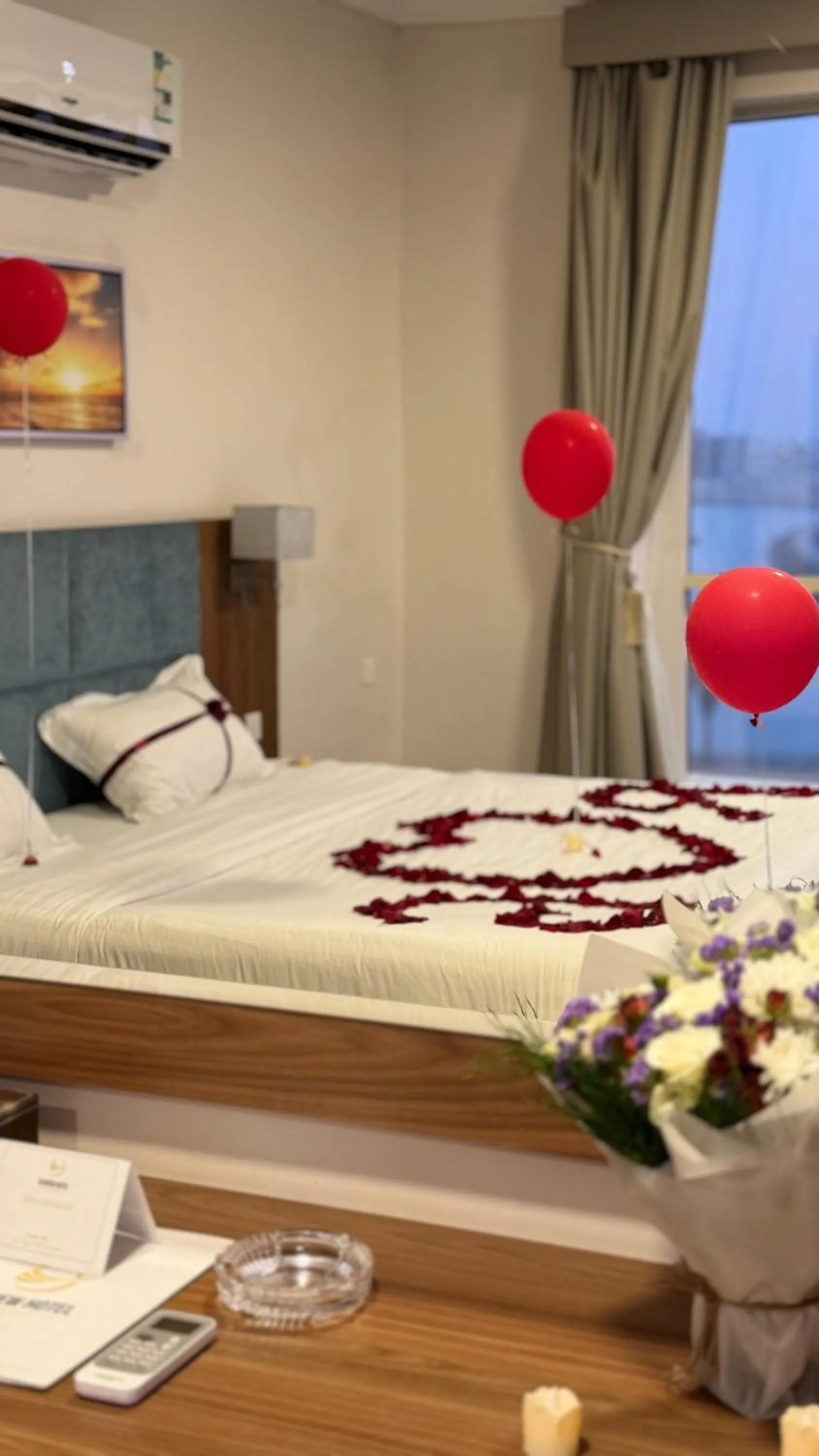 Bed in SEAVIEW HOTEL