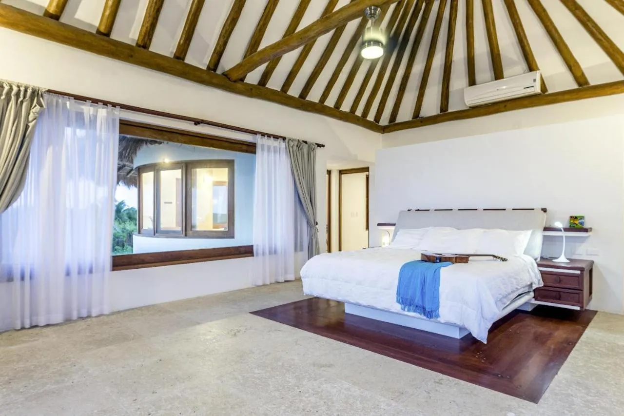 Bed in DK Luxury Ocean Front Villa - Adults Only