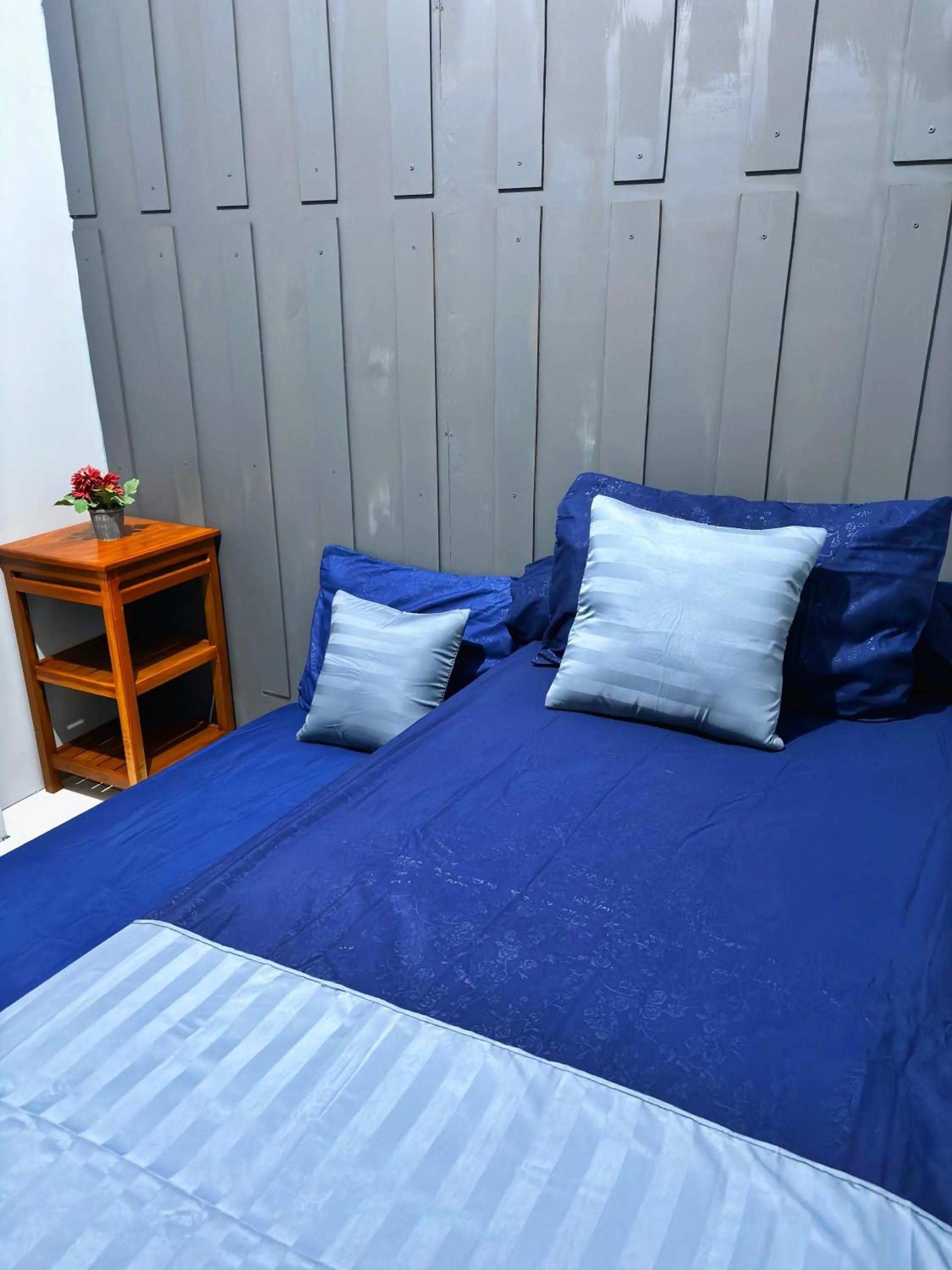 Bed in NgeKost harian