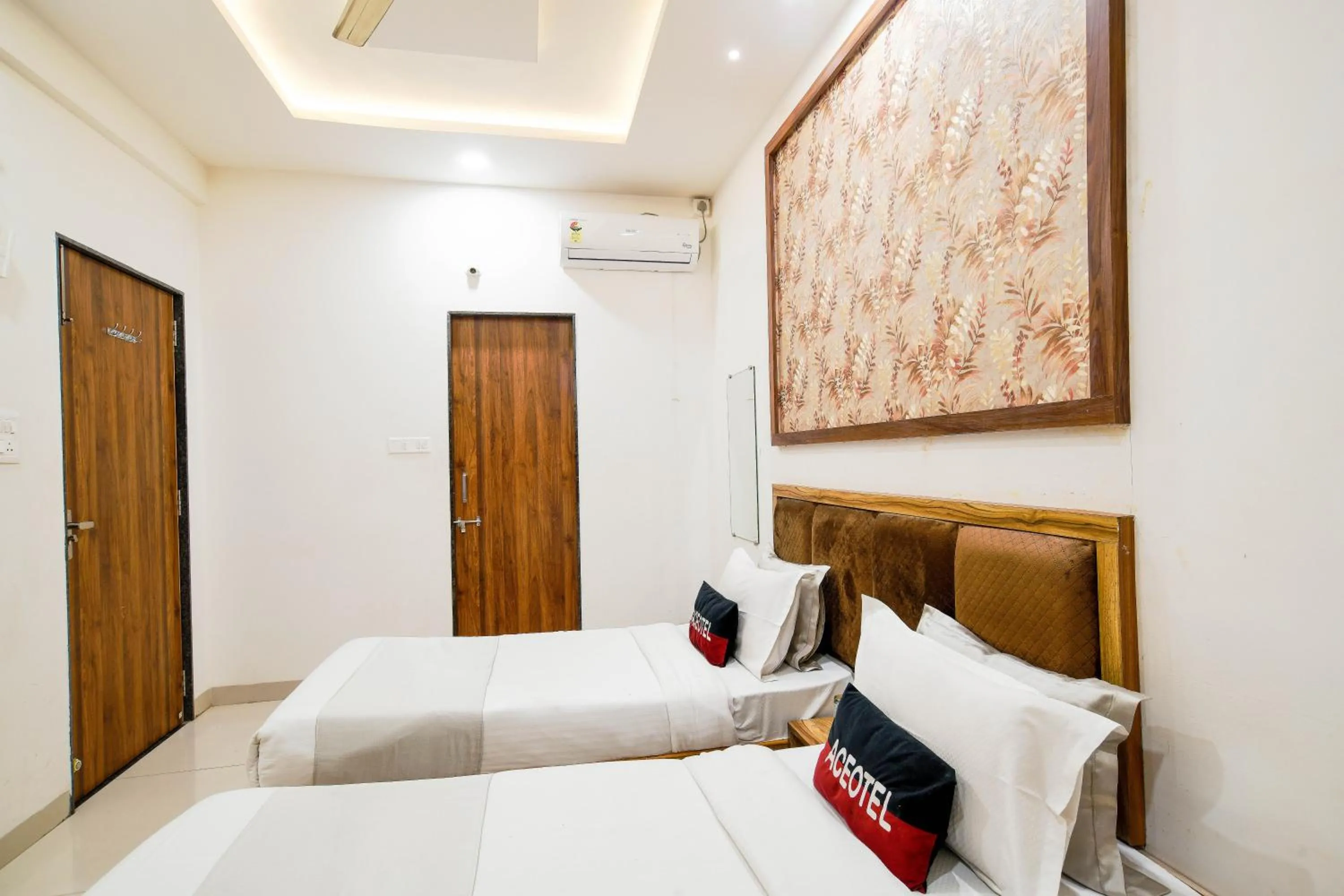 Bed in Aceotel Inn Flamingo