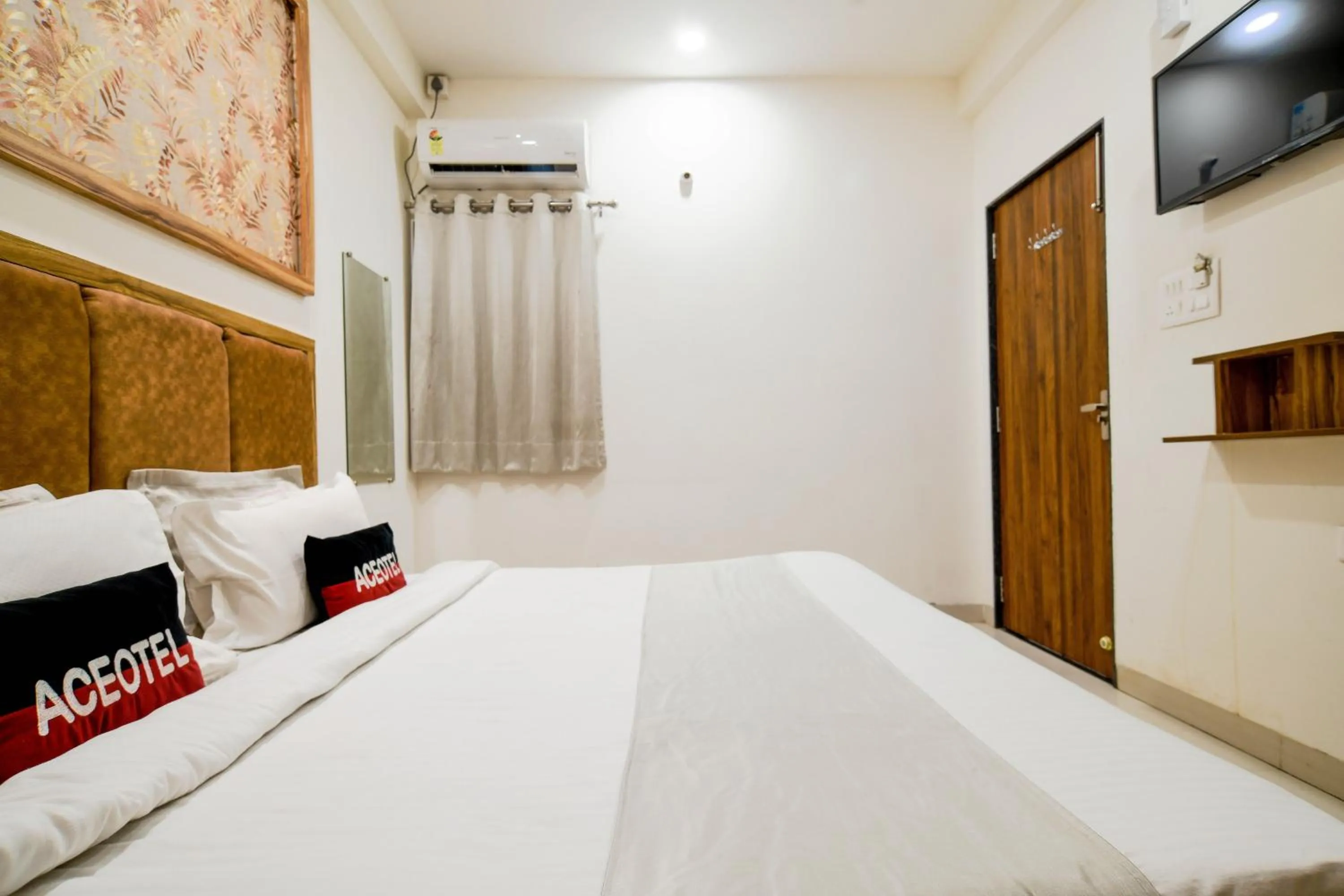 Bed in Aceotel Inn Flamingo