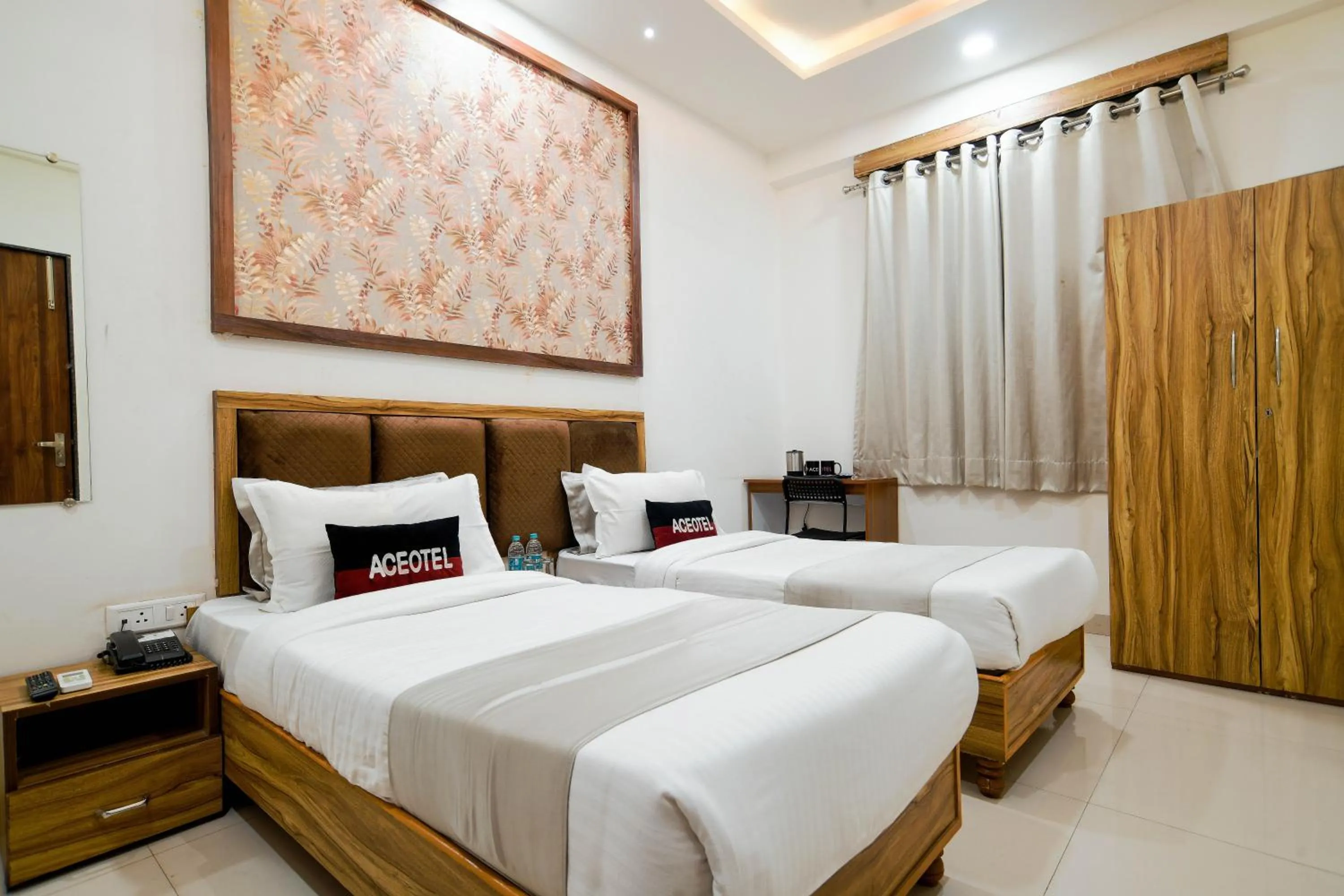 Bed in Aceotel Inn Flamingo