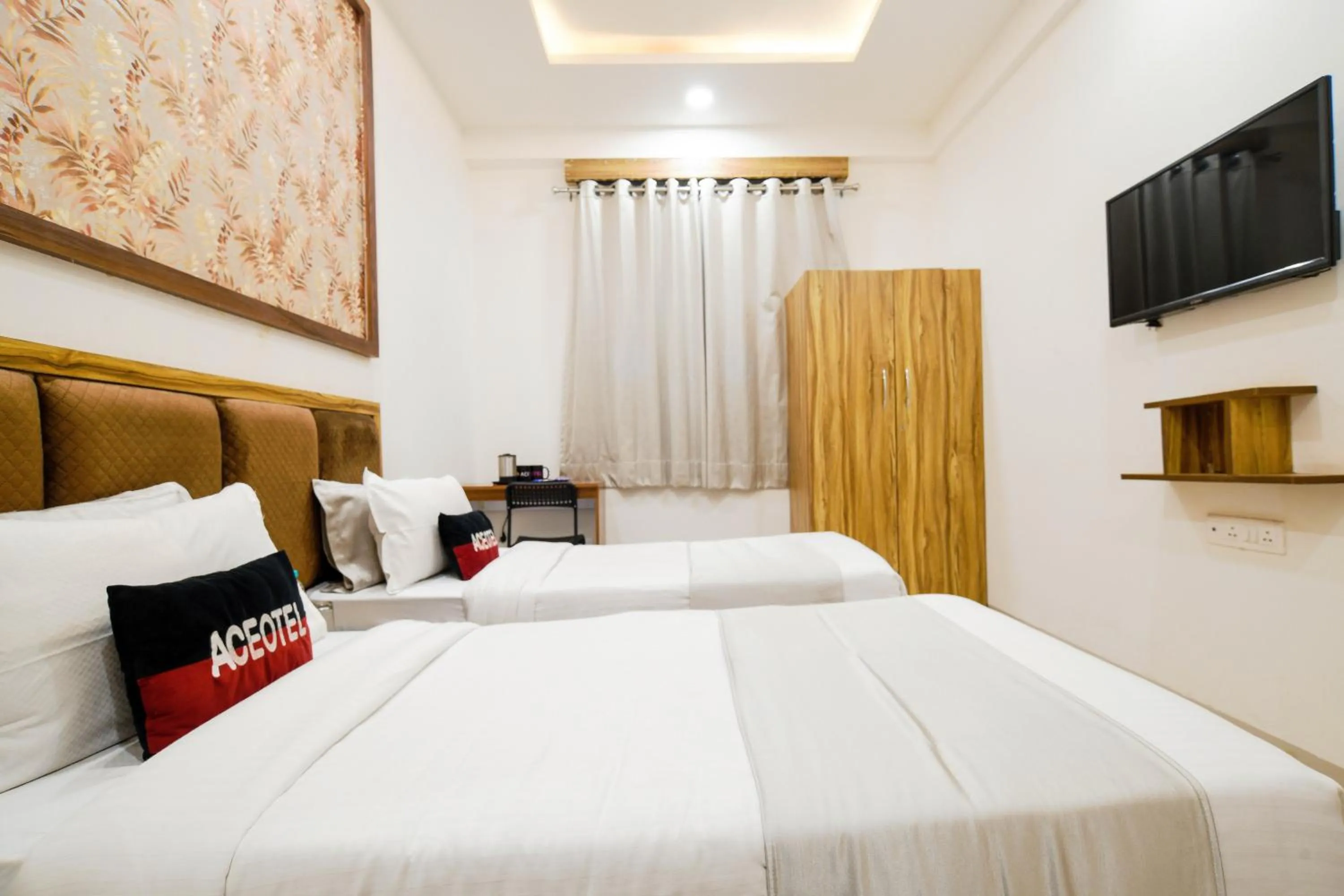 Bedroom, Bed in Aceotel Inn Flamingo