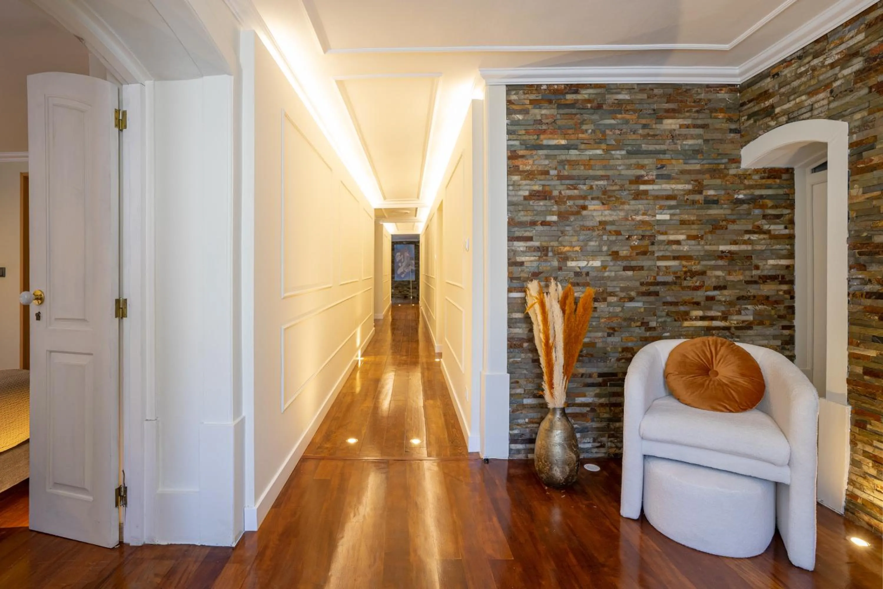 Charming Apt in Historic House