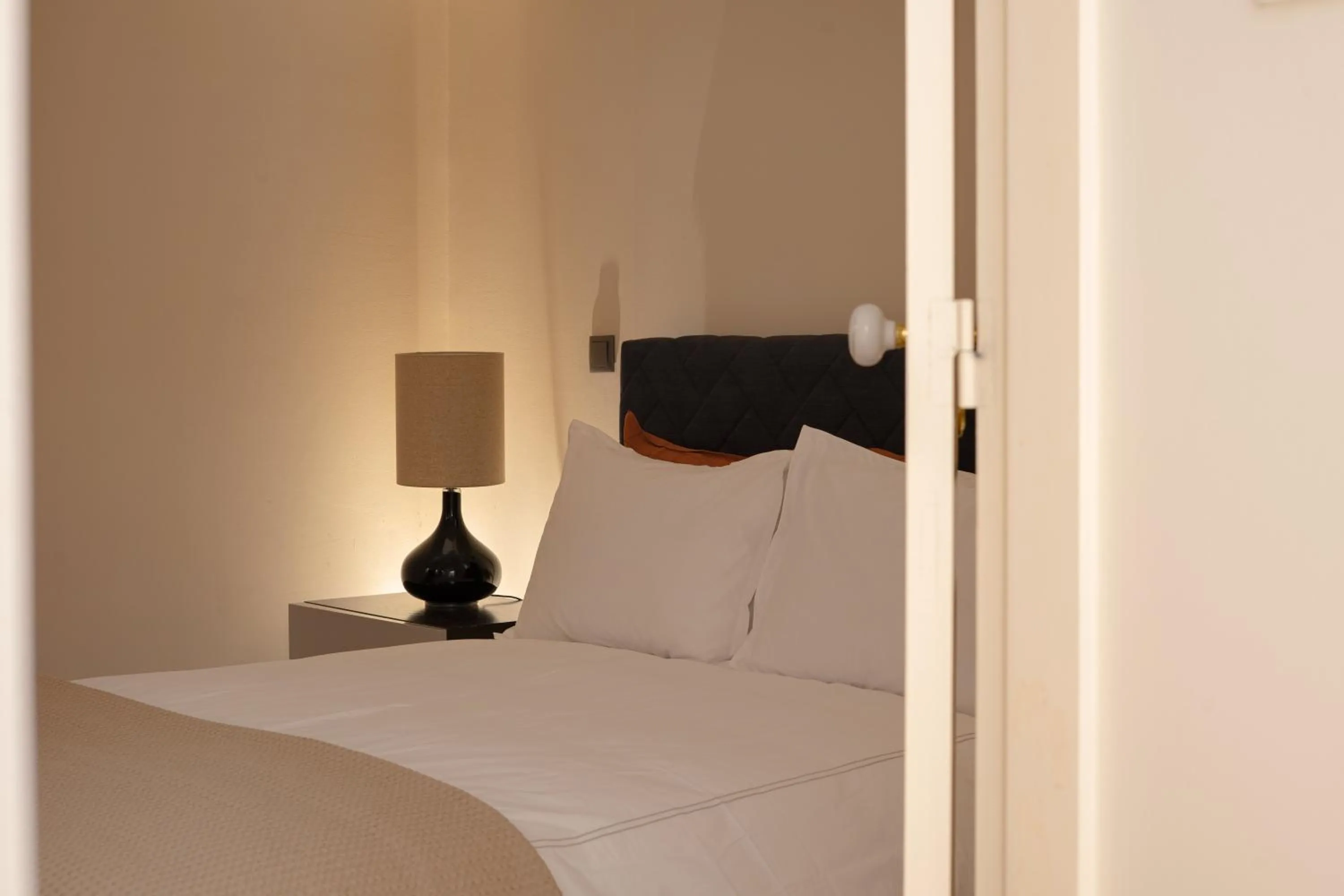 Bed in Charming Apt in Historic House