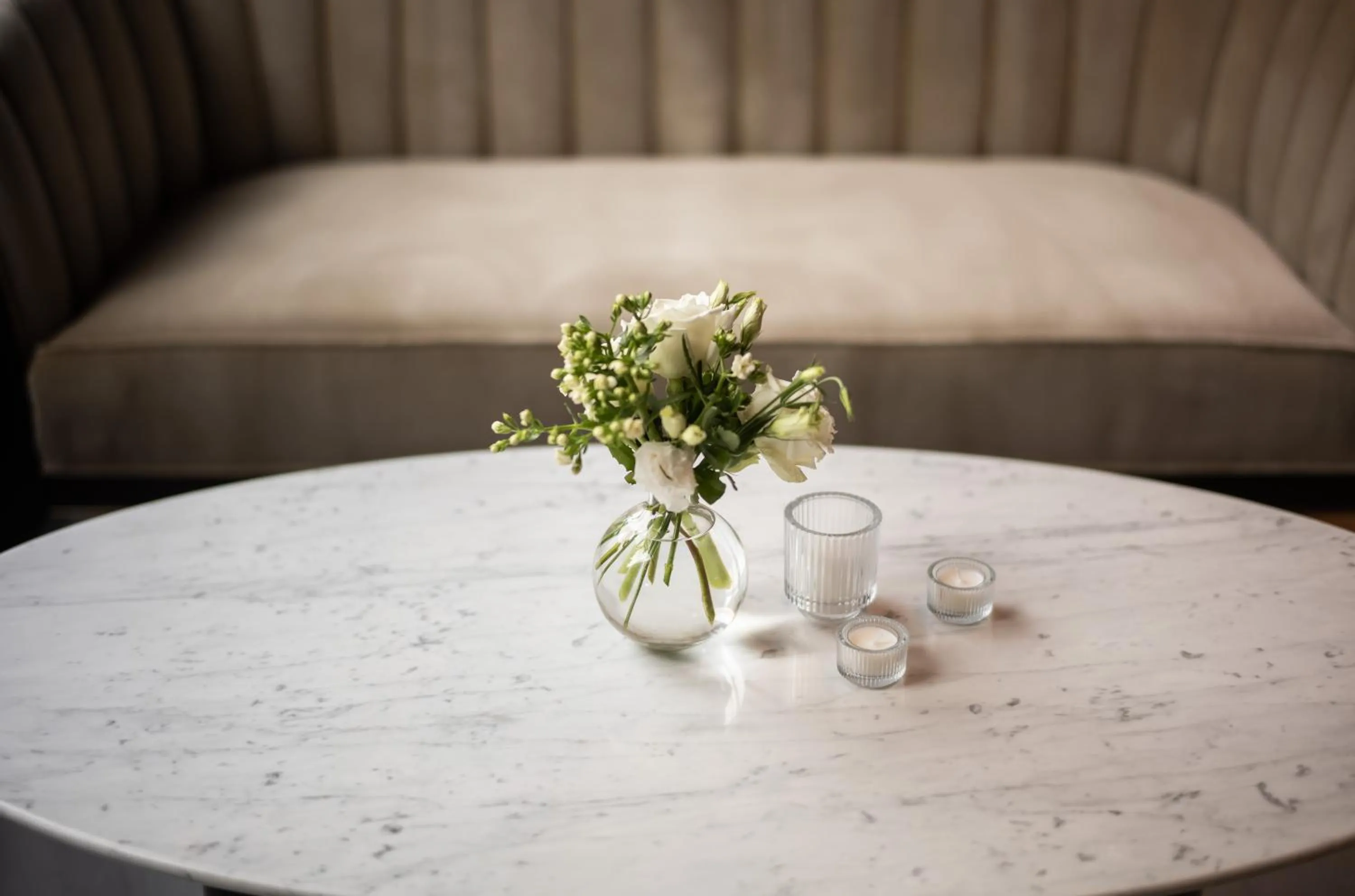 Restaurant/places to eat in The Global Ambassador