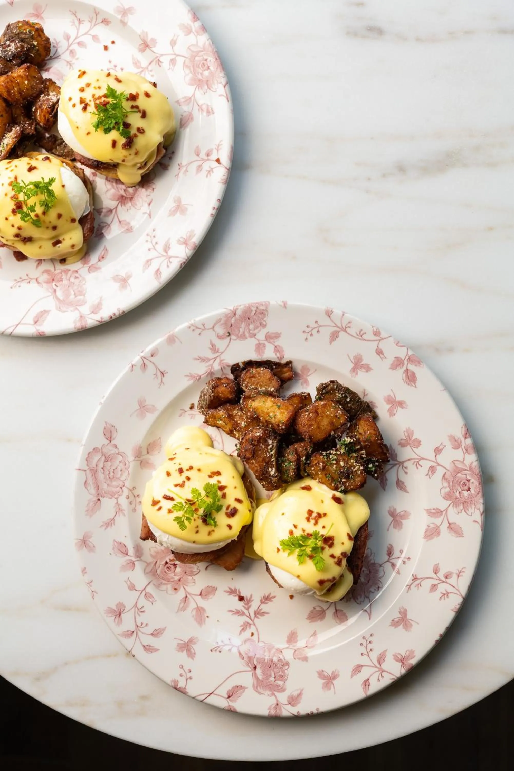 Restaurant/places to eat in The Global Ambassador